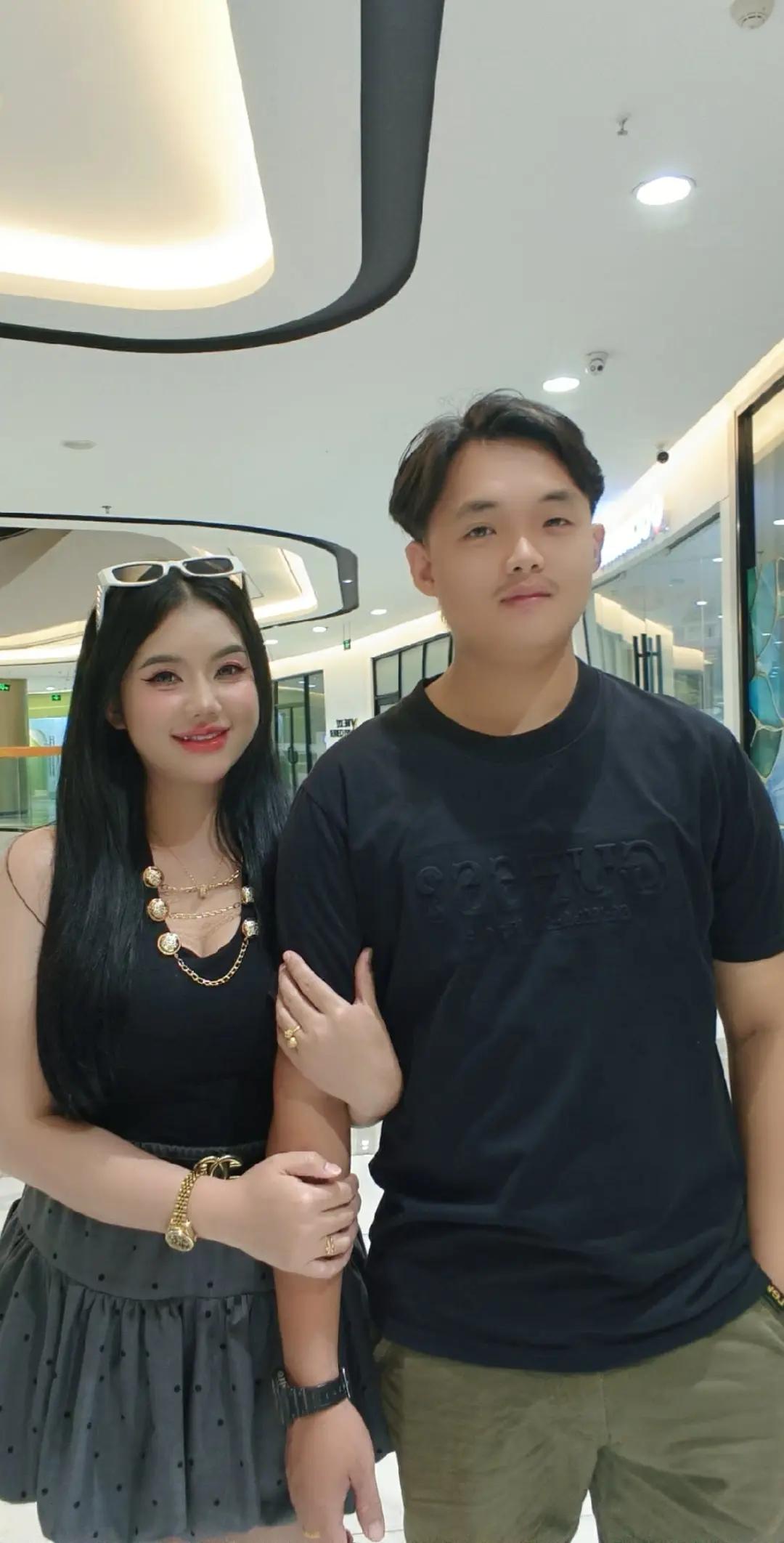 @nkauj see xyooj
