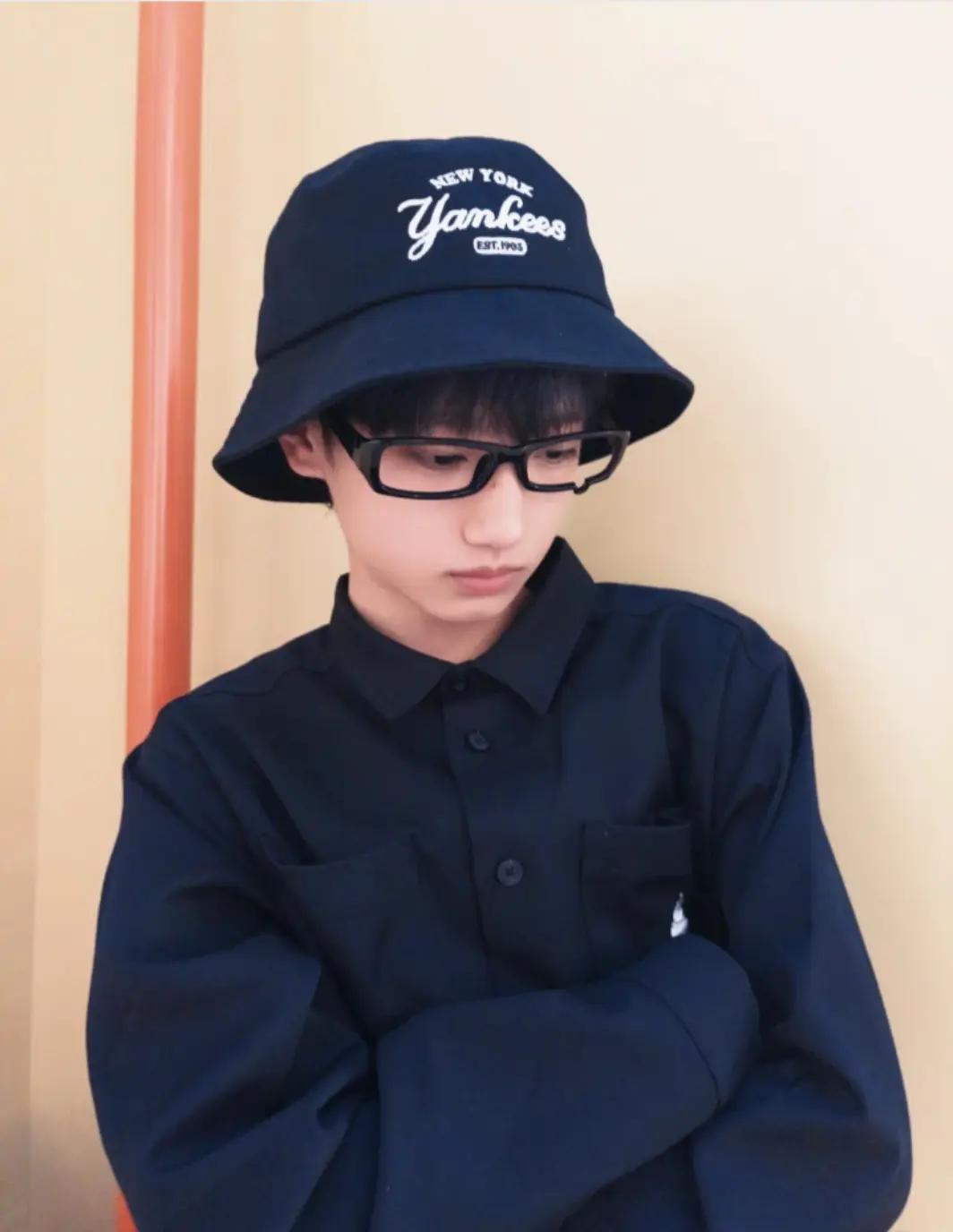 @Zhienhan
