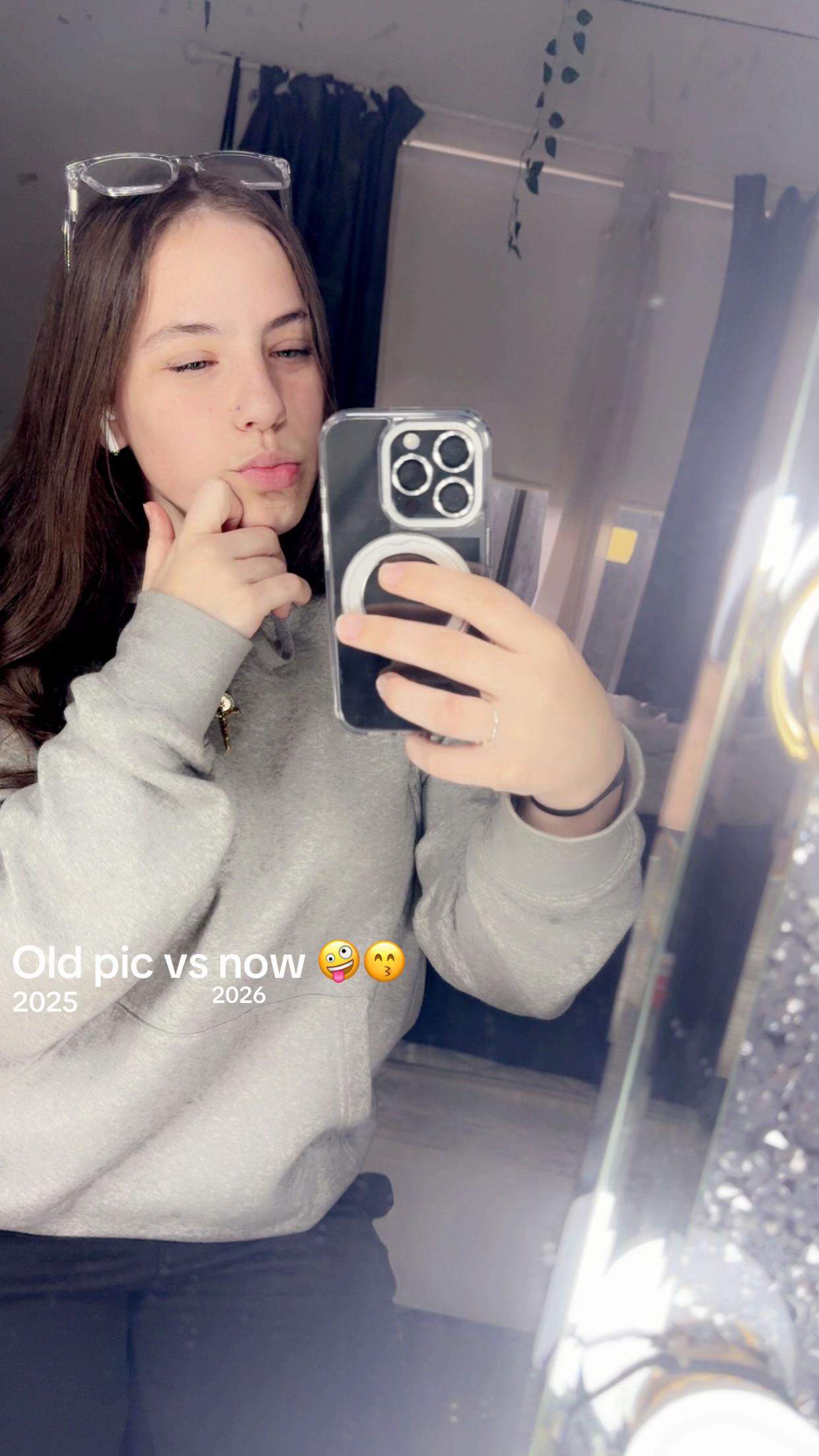 @🎭