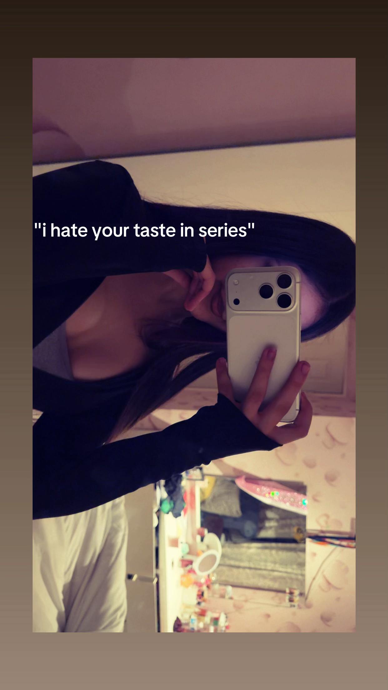 @𝓮.