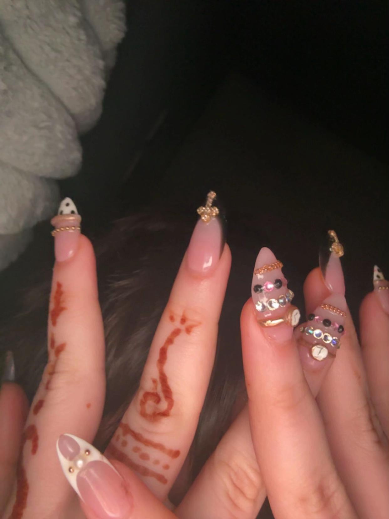 @Lilli🧟♀️