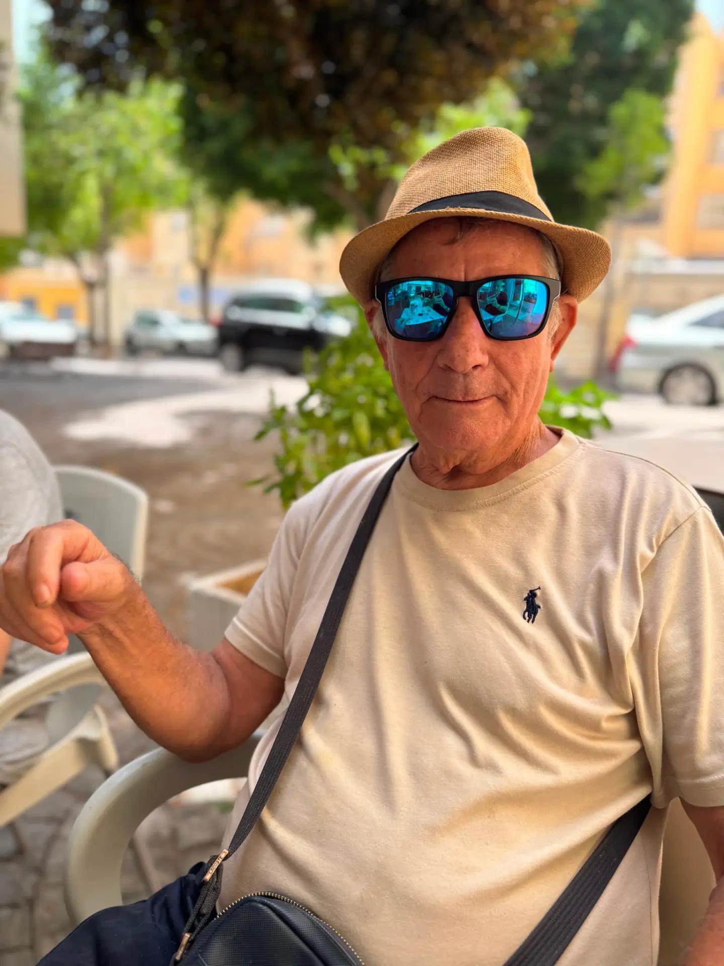 @Hermano Emilio El pescas 1