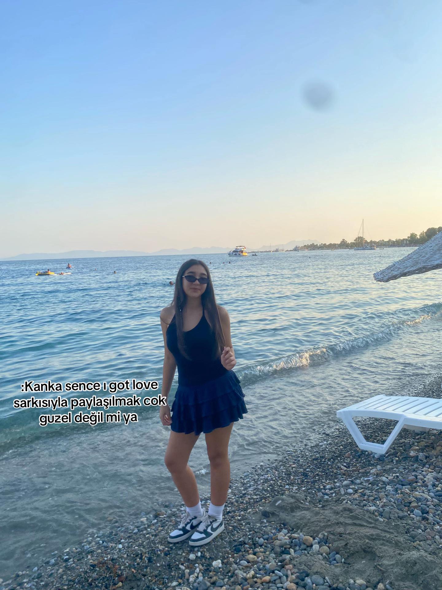 @𝓒𝓮𝔂𝓵𝓪𝓪𝓪