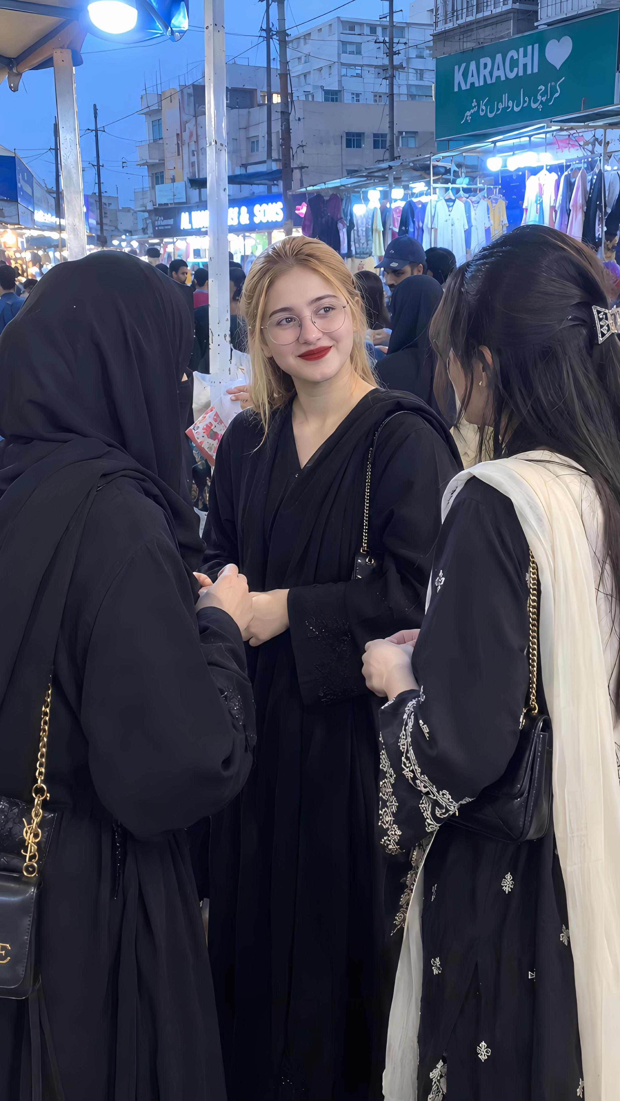 @𝑨𝒓𝒆𝒆𝒃𝒂 🥀