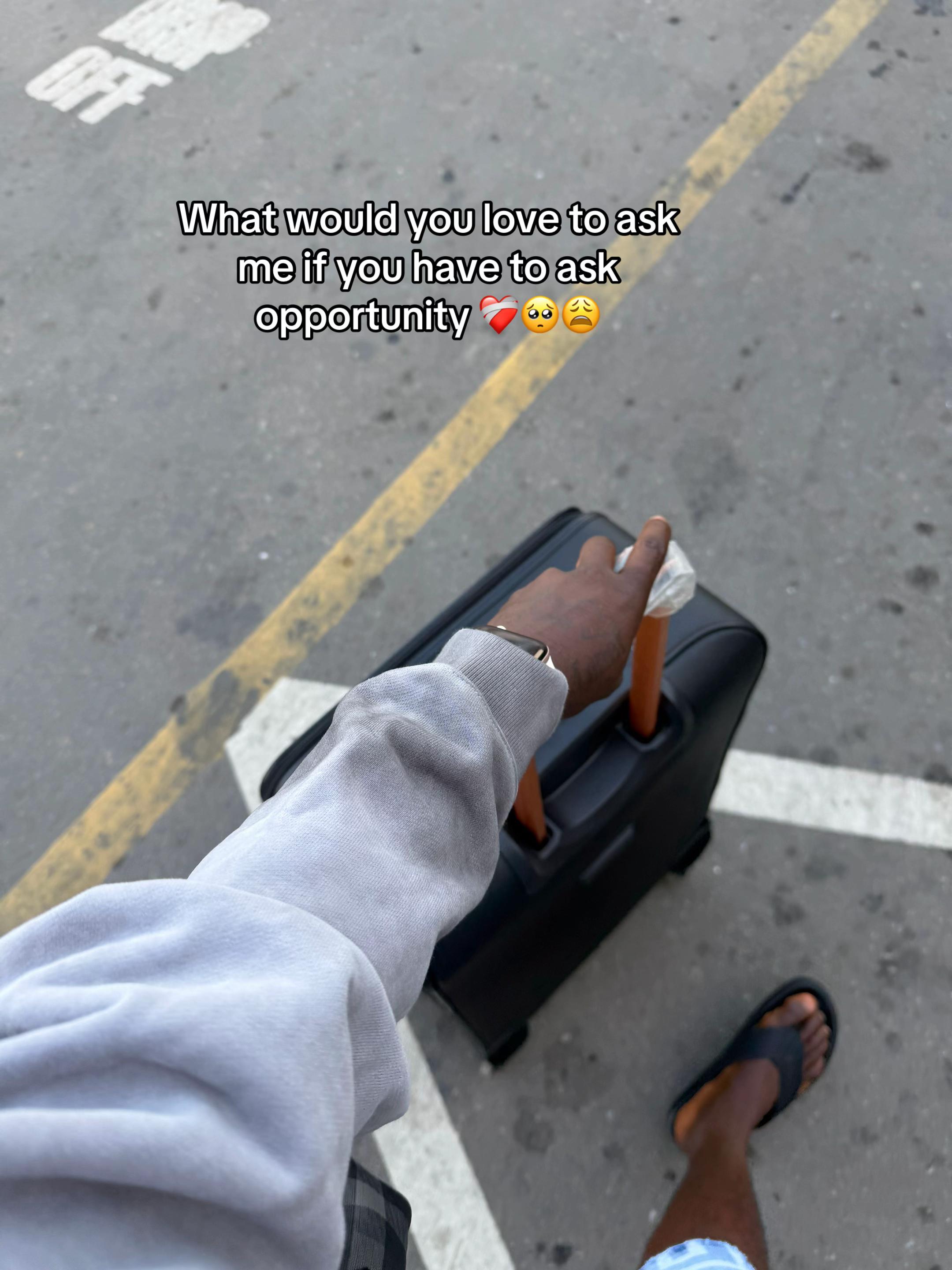 @E L C 🛍️