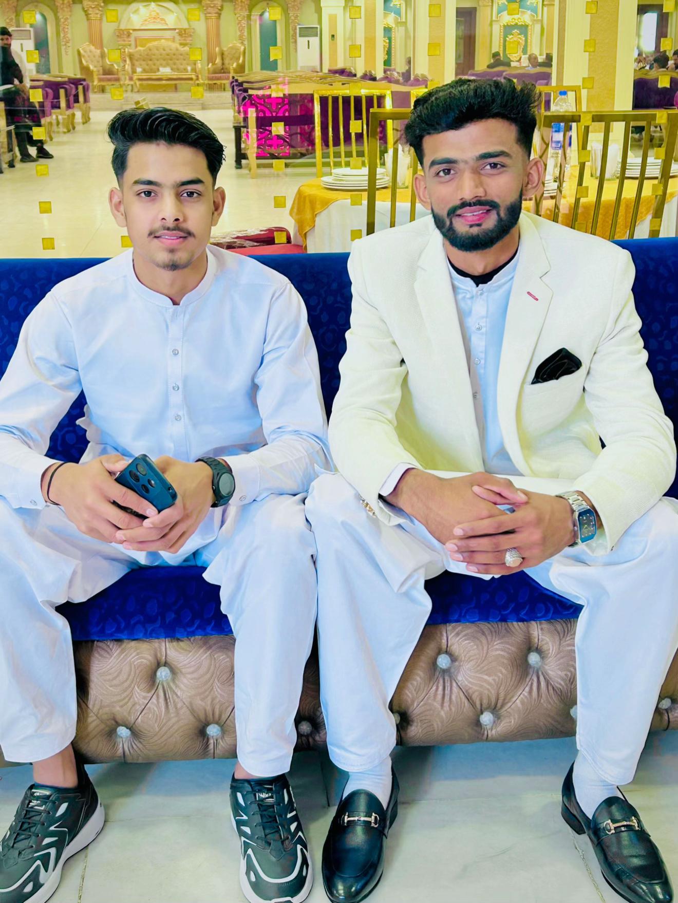 @Ali_HUSSNAIN_GUJJAR 🎗️👑