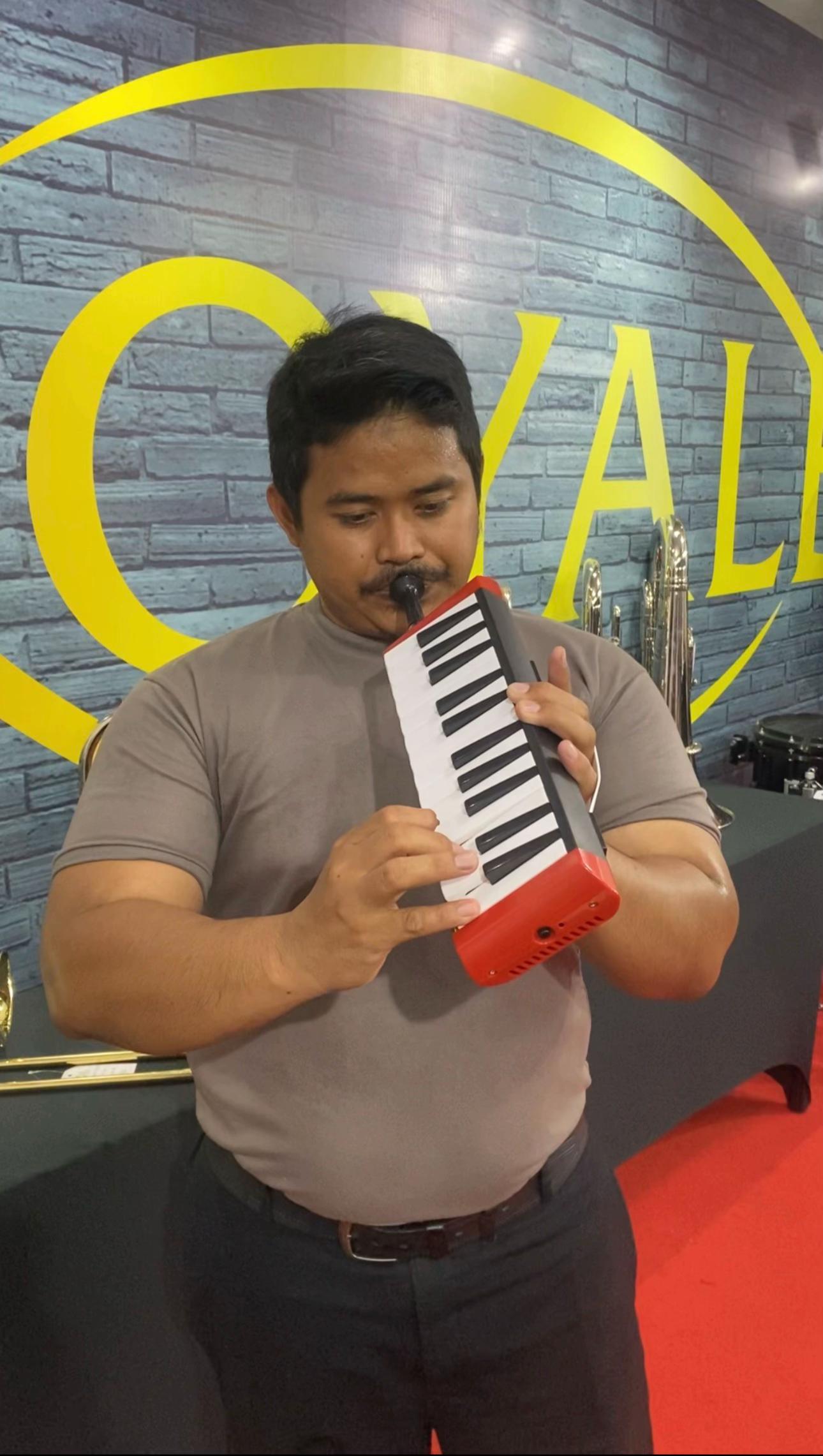 @Official Royale Instrument