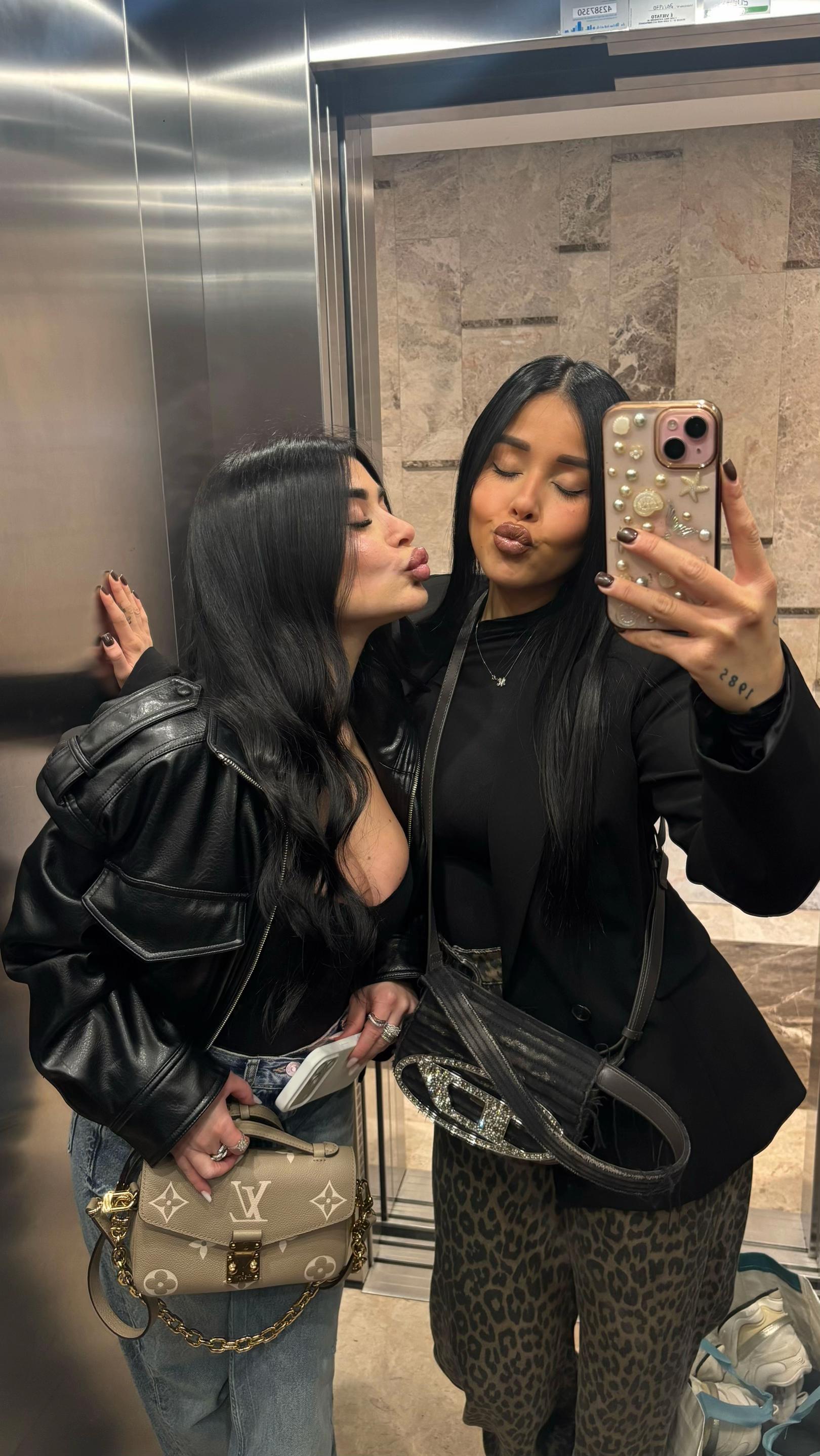 @Nicolecamacho02_