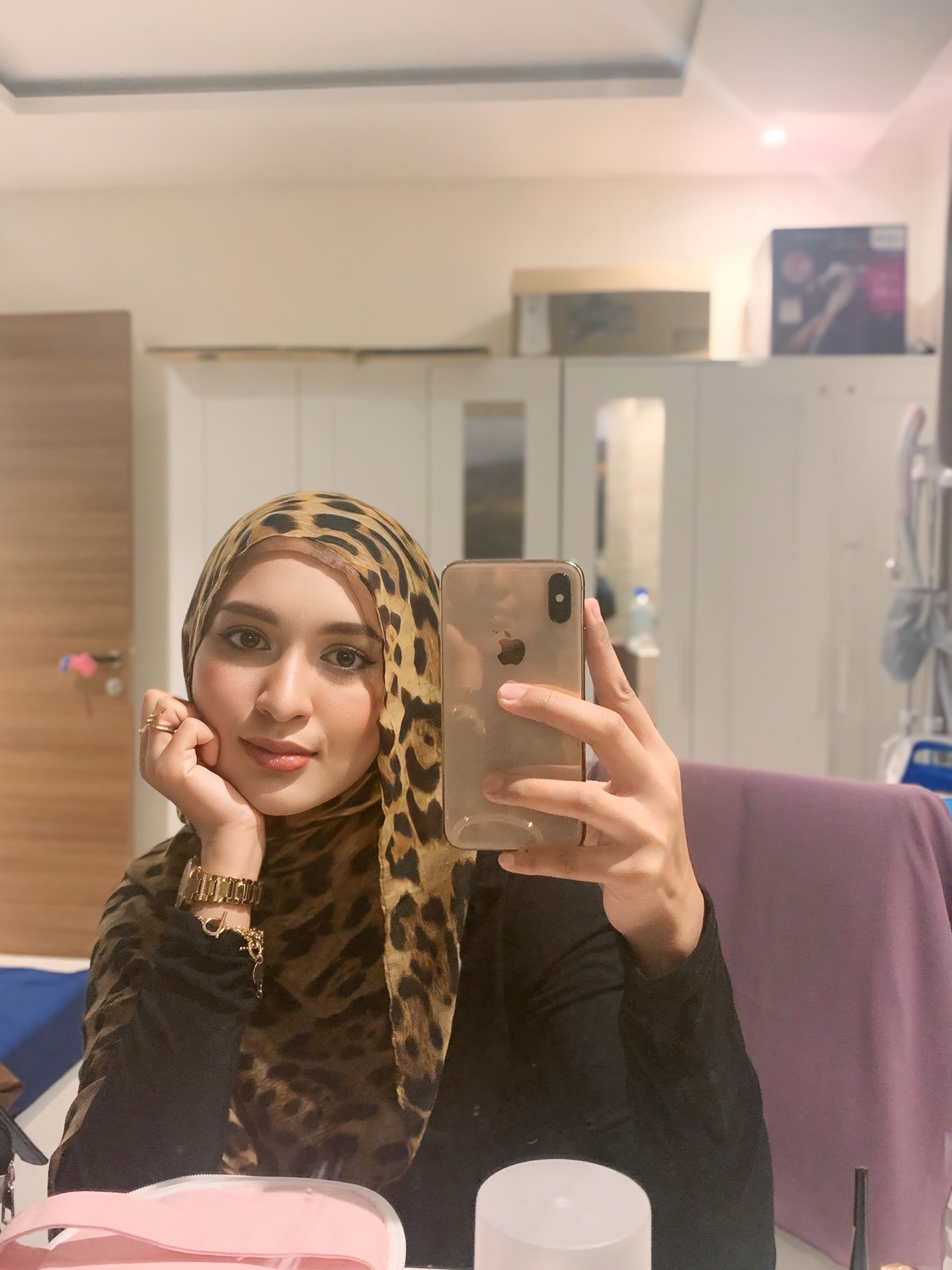 @⃟