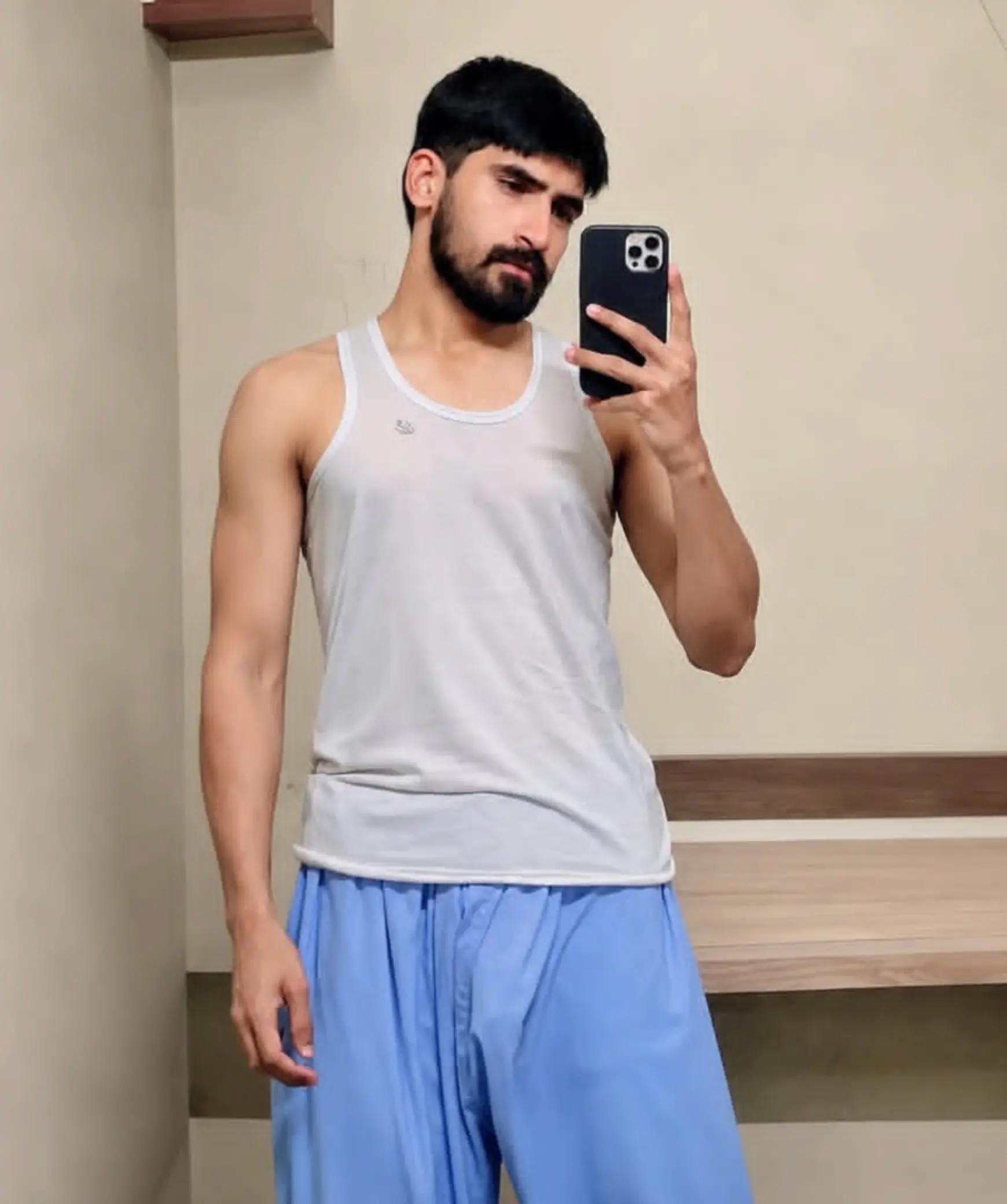 @Mr X 🇸🇦 🌈 🇵🇰