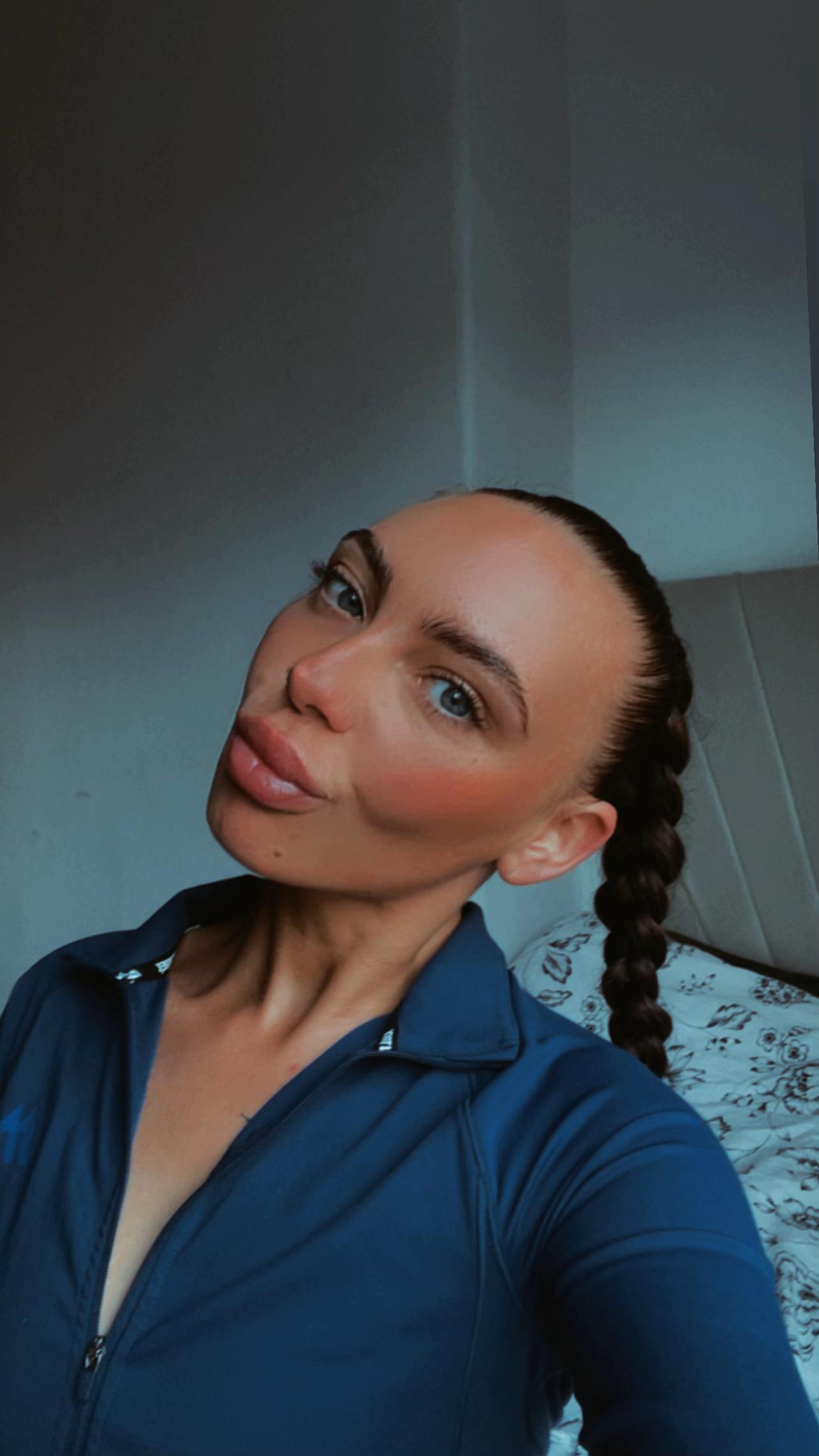 @toniburgess878