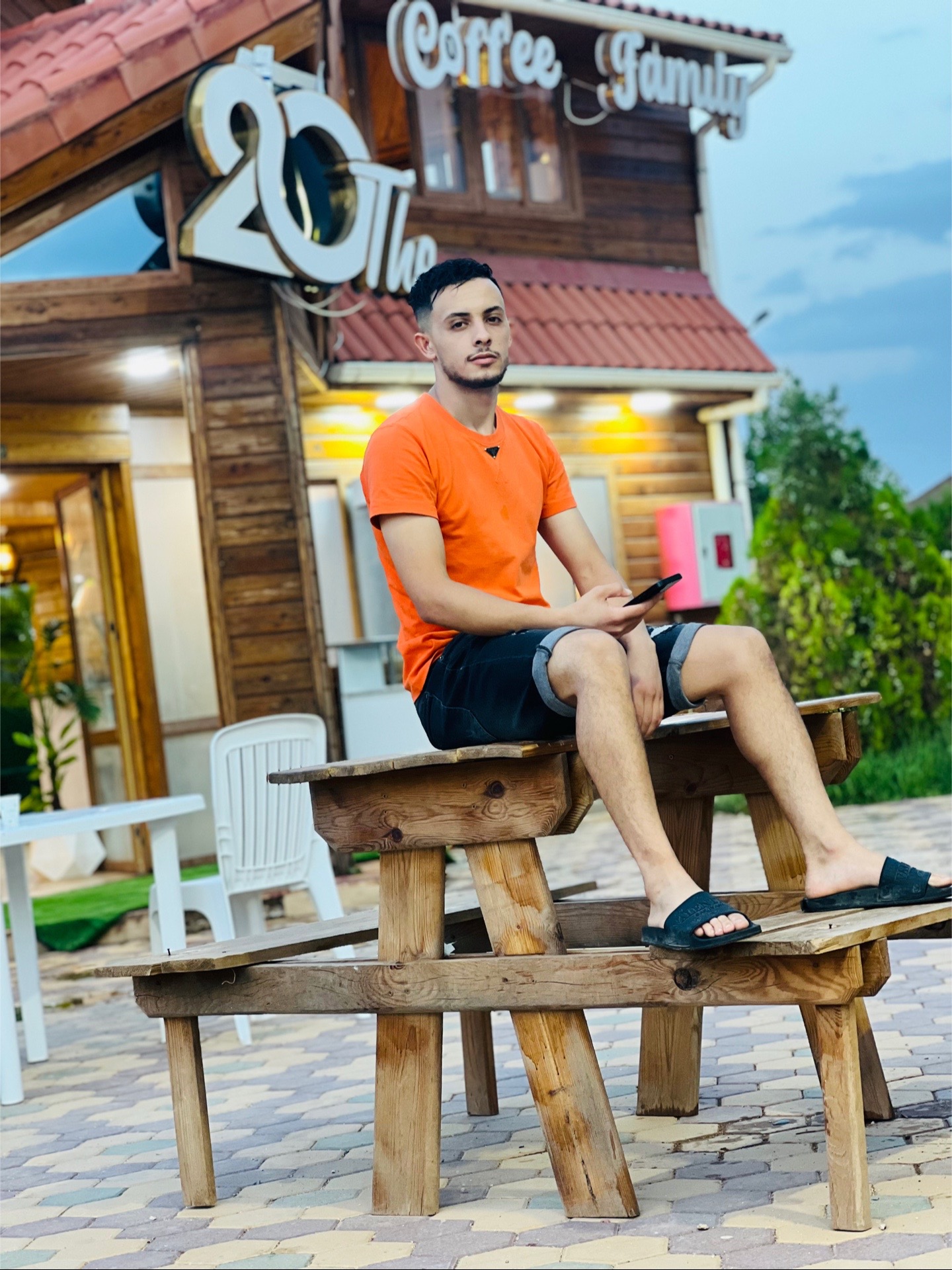 @Yahya Azzouzi