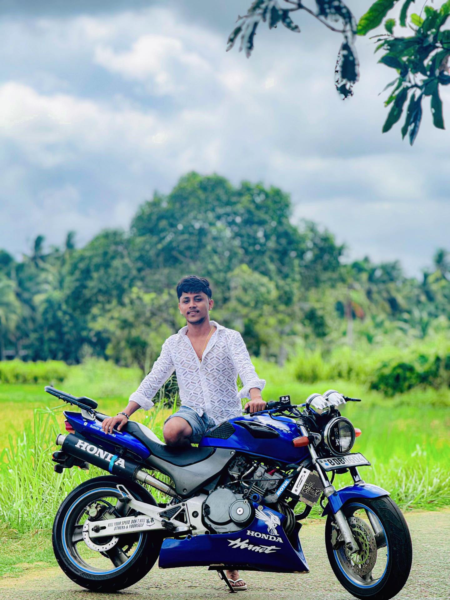 @𝔖꧂☬Madusanka☬꧂💢💙