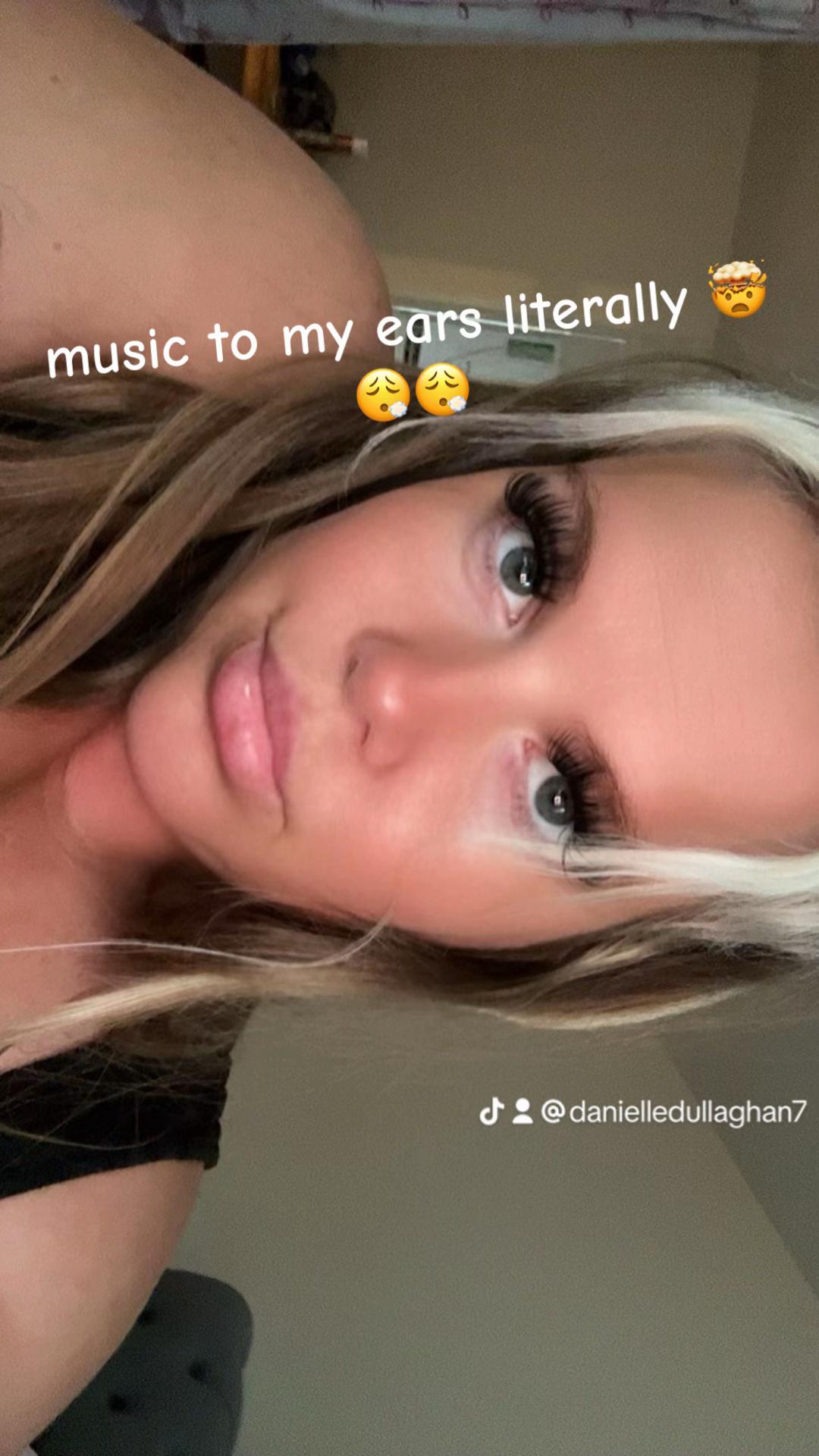 @Danielle Dullaghan🌸💫