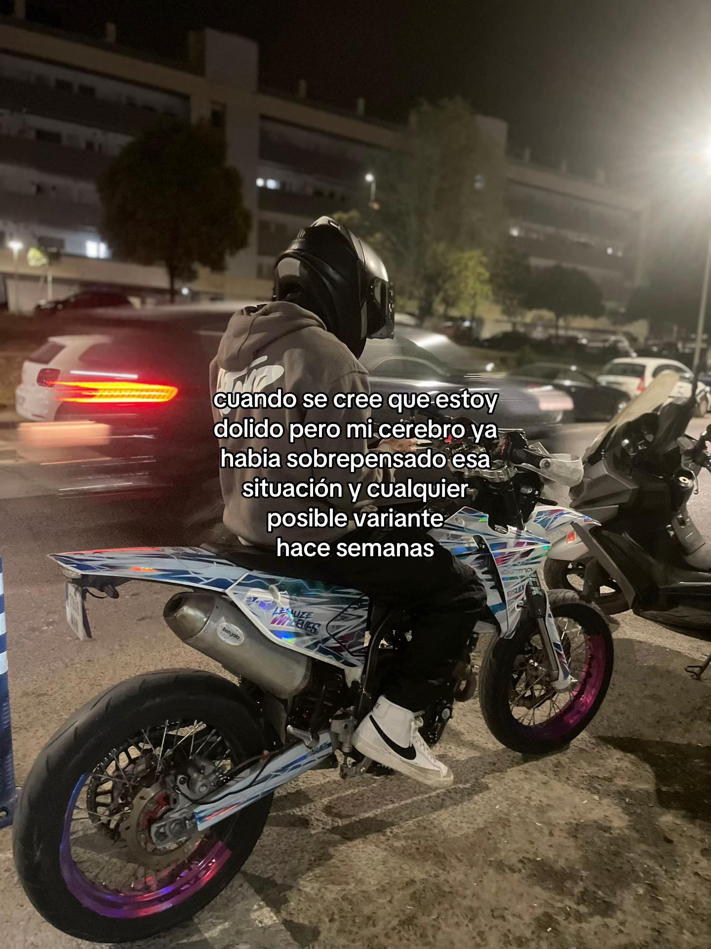 @𝔞𝔩𝔢𝔧𝔬🥀