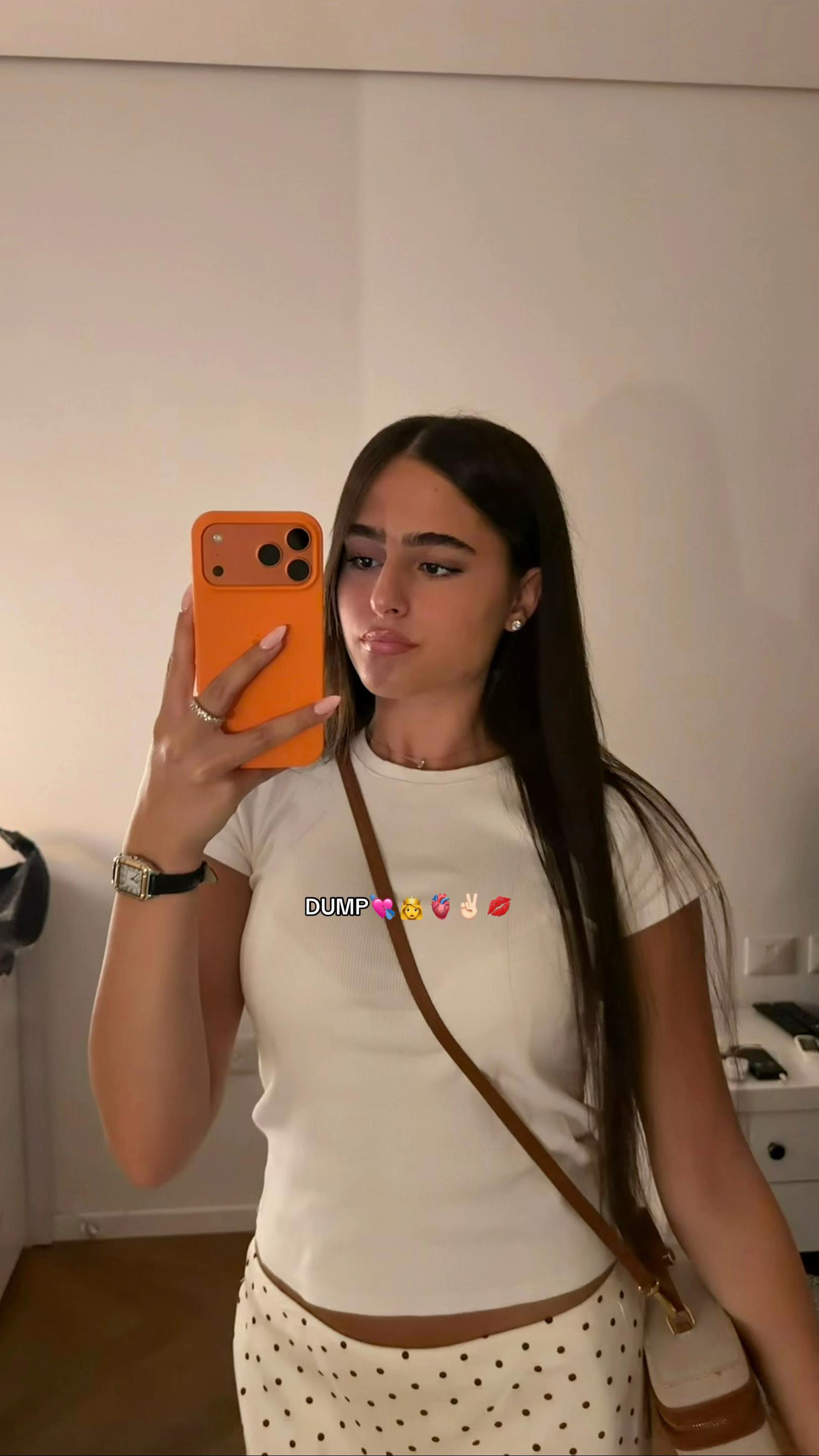 @שירז רחמין | מעצבת גבות וריסים