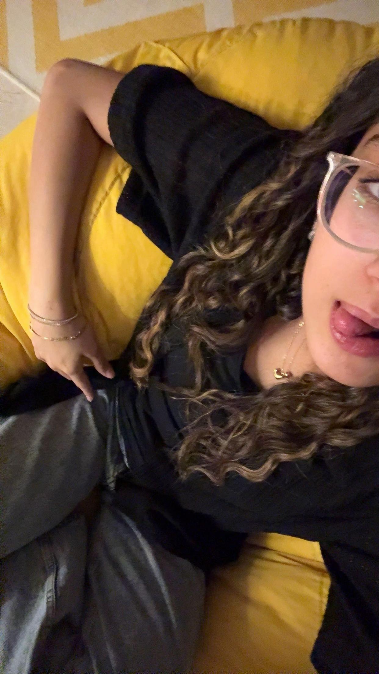 @Lara<3