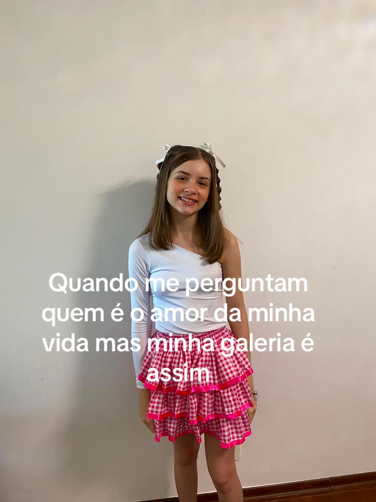 @Isadora