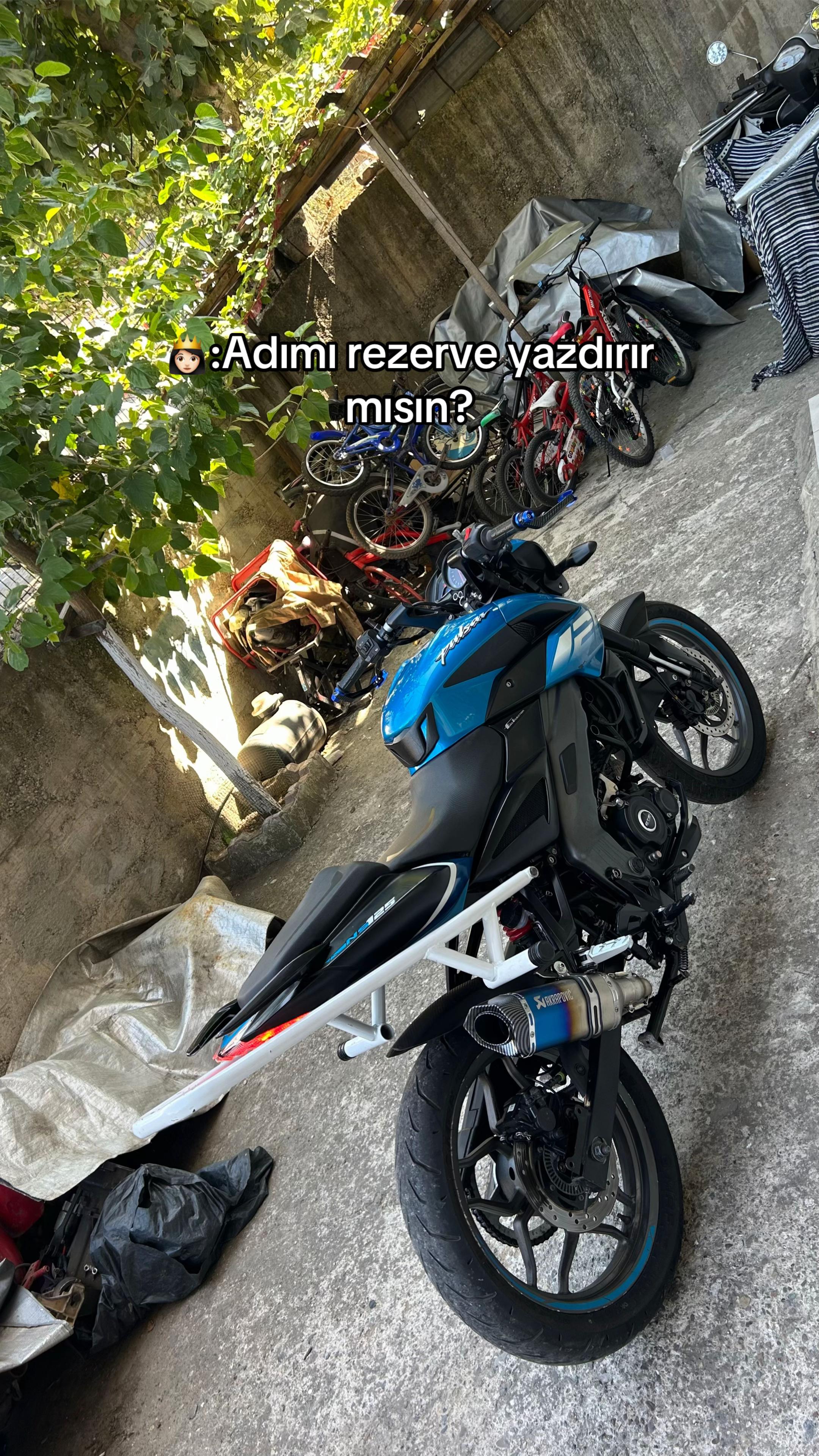 @b.deniz&ouml;zdemir