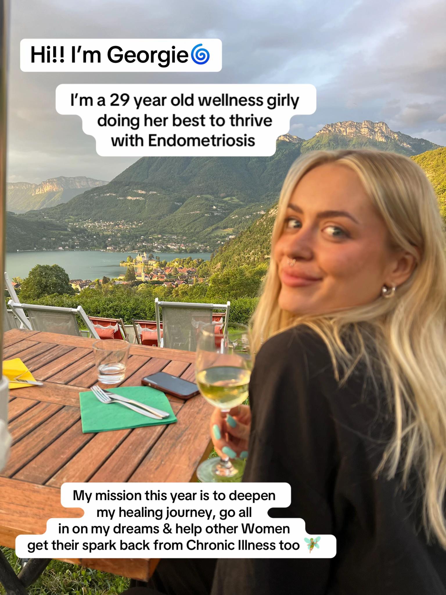 @Georgie ꩜ Yoga, Endo & Travel