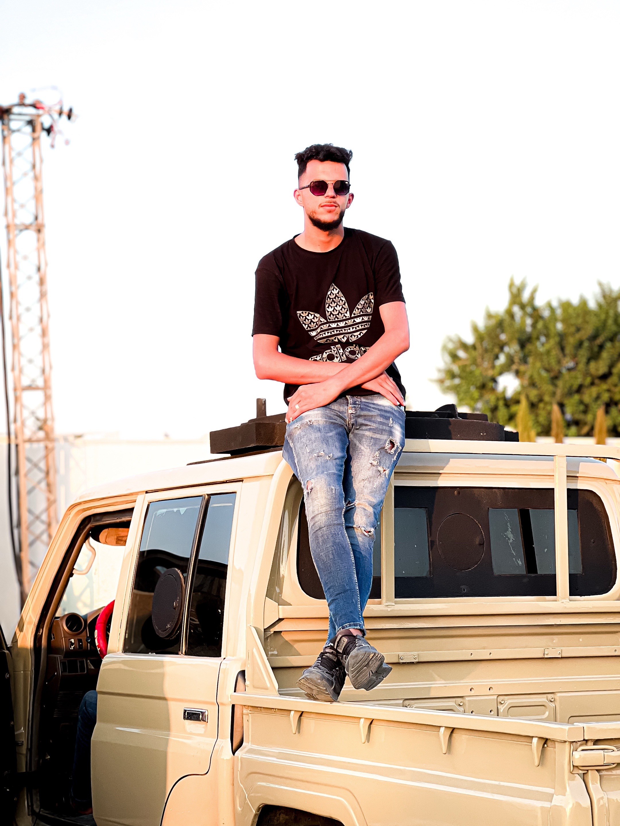 @Aziz Karkob