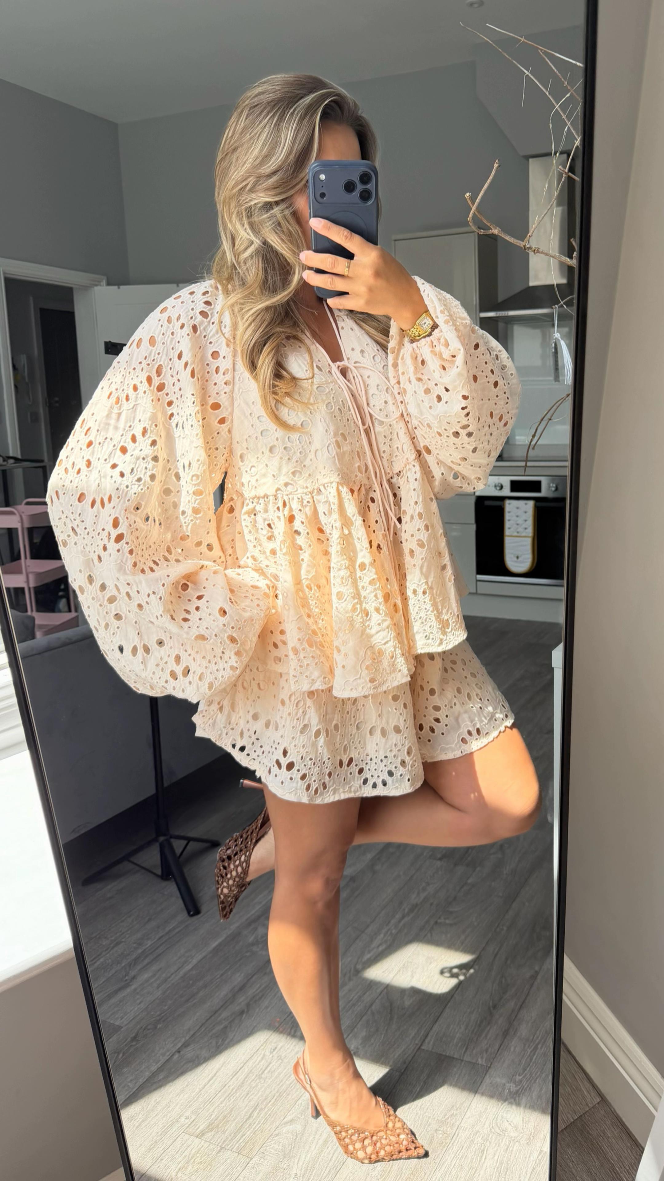 @𝒮𝒽𝒶𝓃𝒾𝒸𝑒