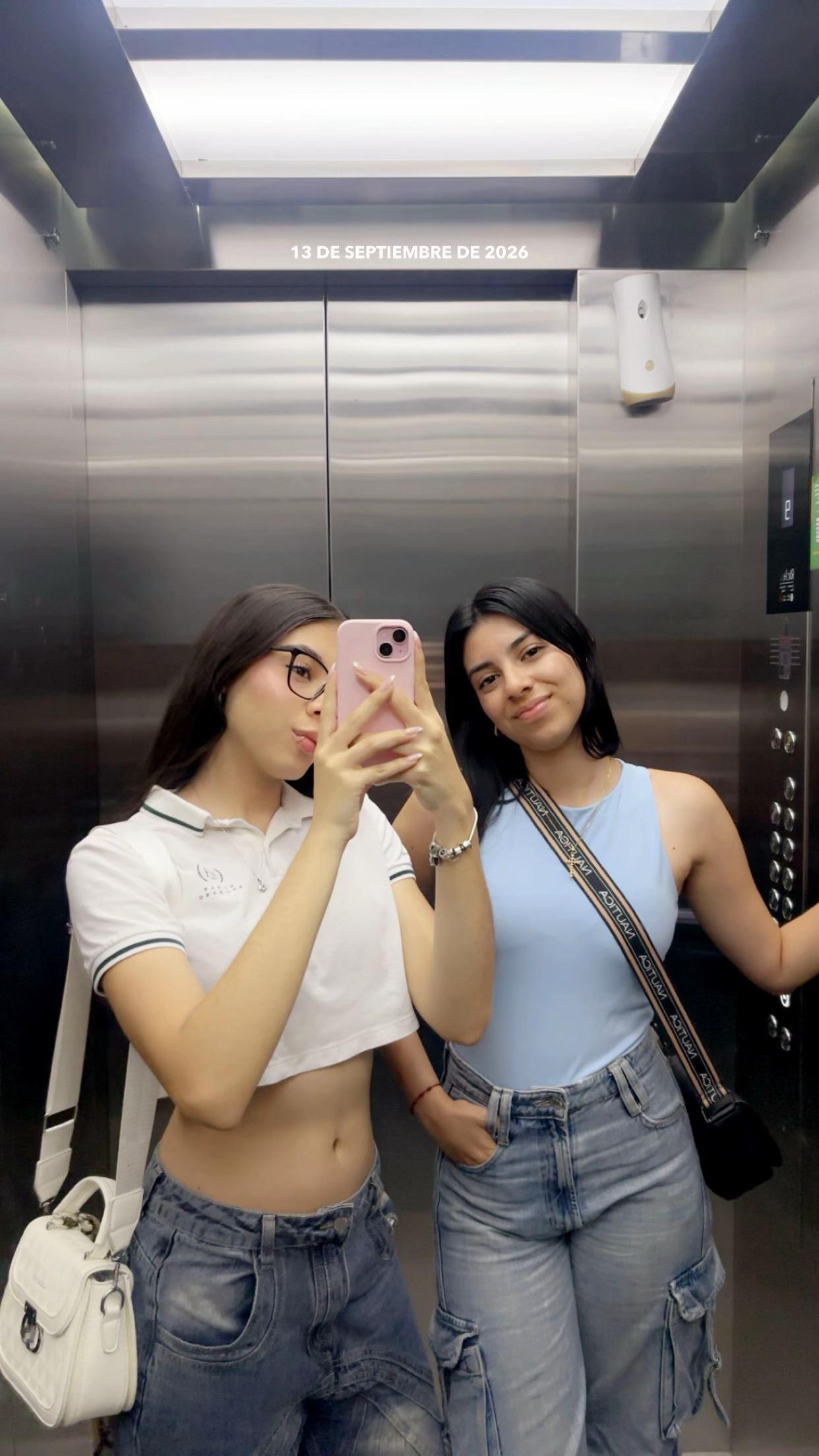 @𝐂 🦢
