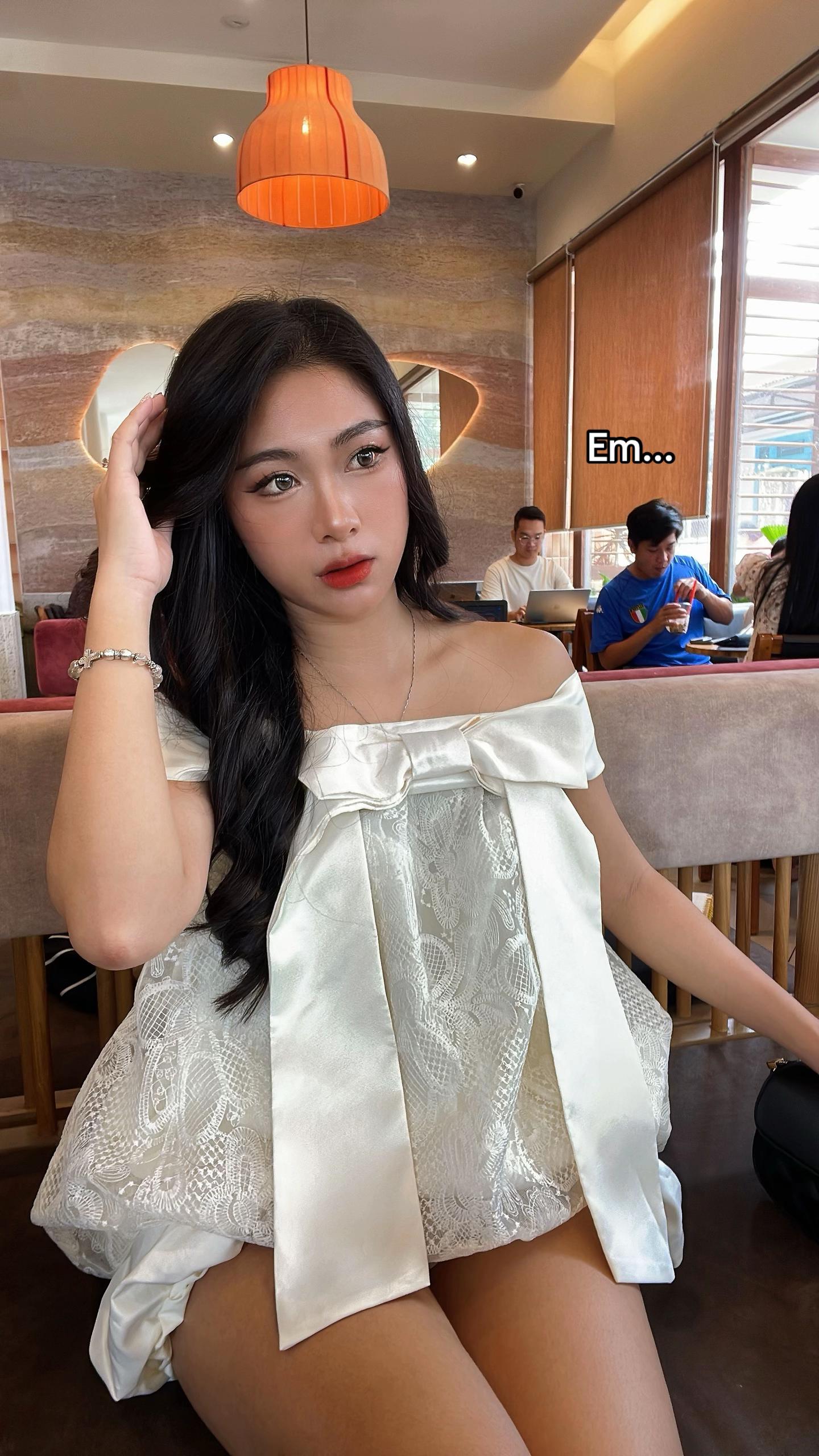 @Phượng thích ngắm mây