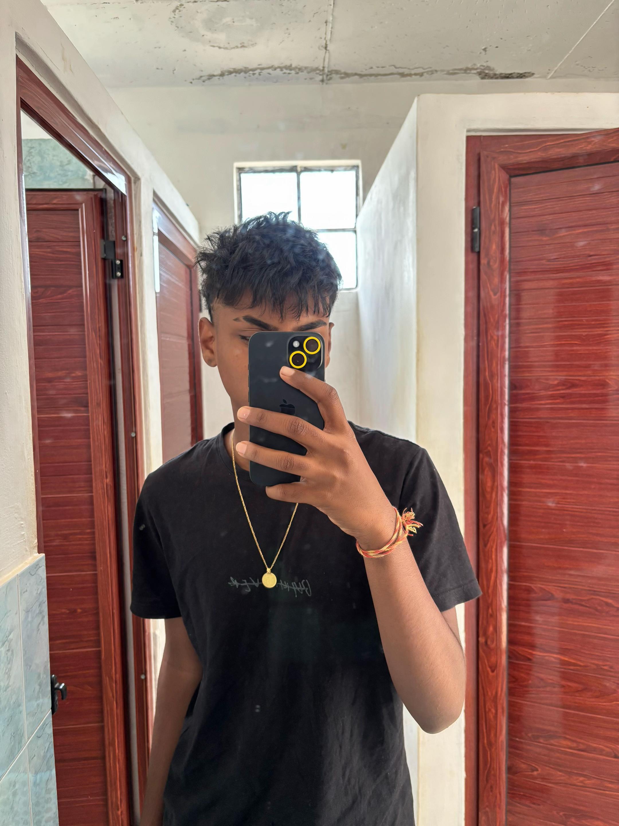 @Ayush❤️🦚