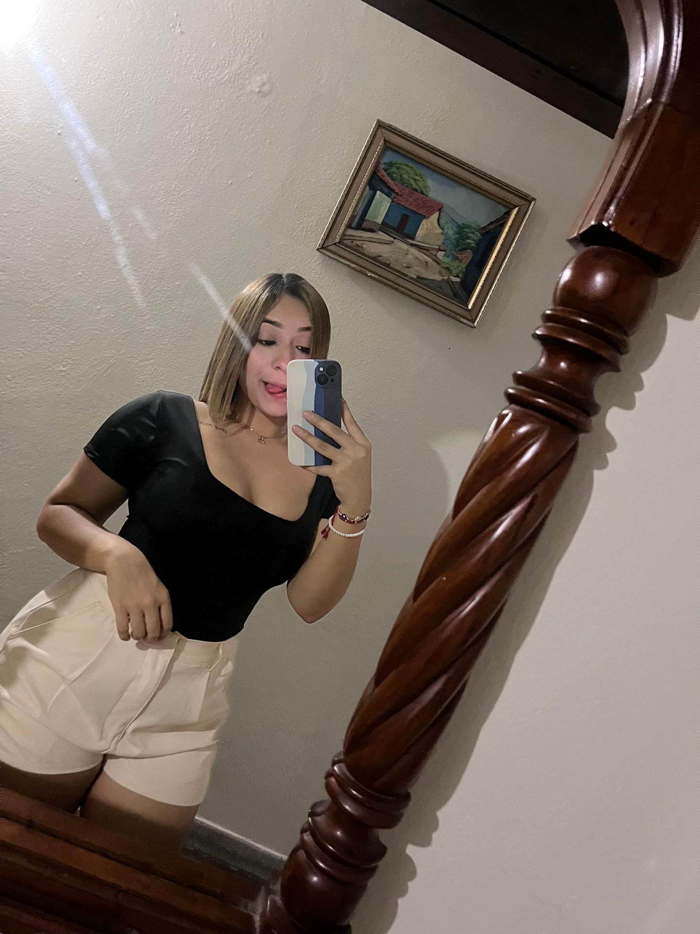 @𝓐𝓷𝓱𝓮𝓵𝔂𝓼🌷