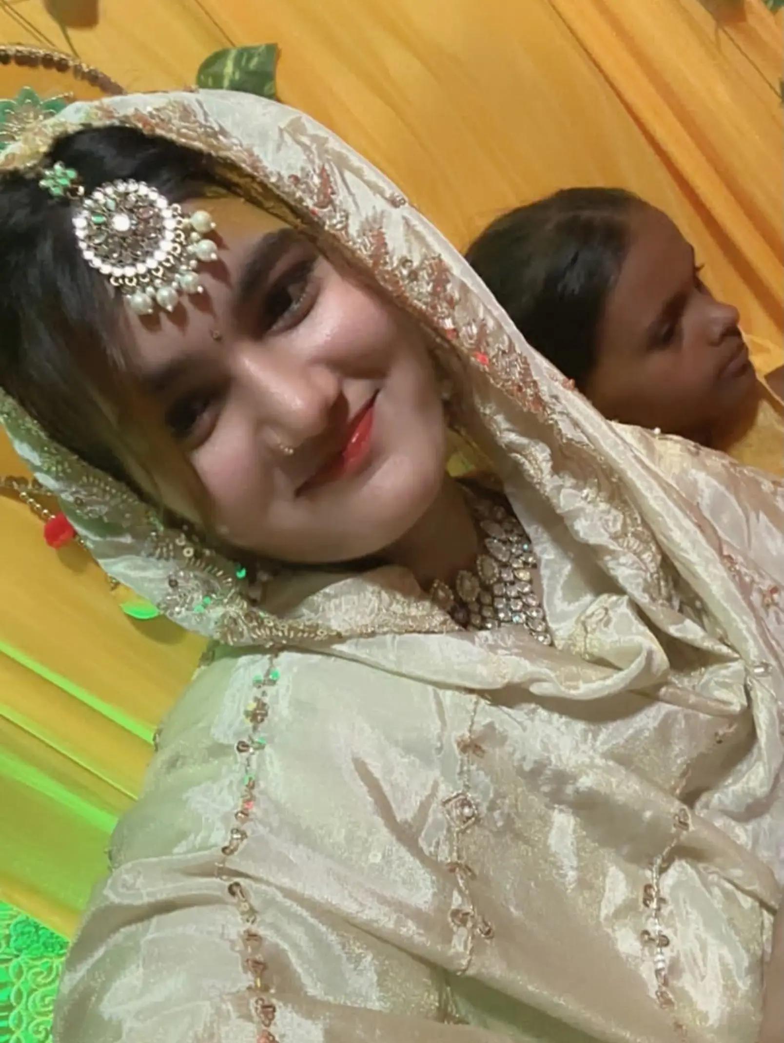 @Riya..khan