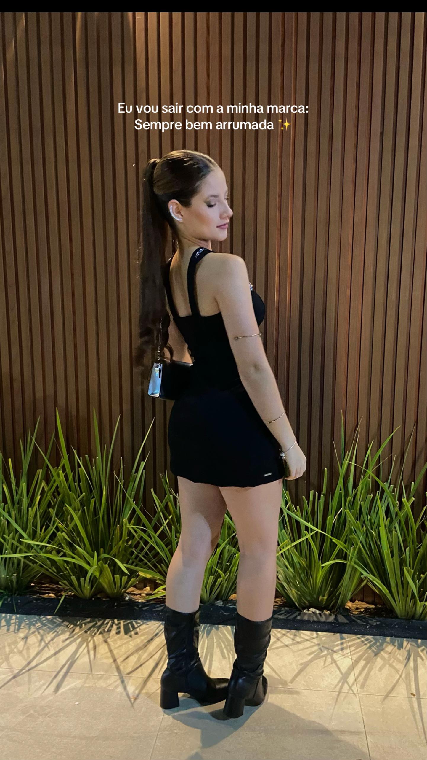 @Ariane C.