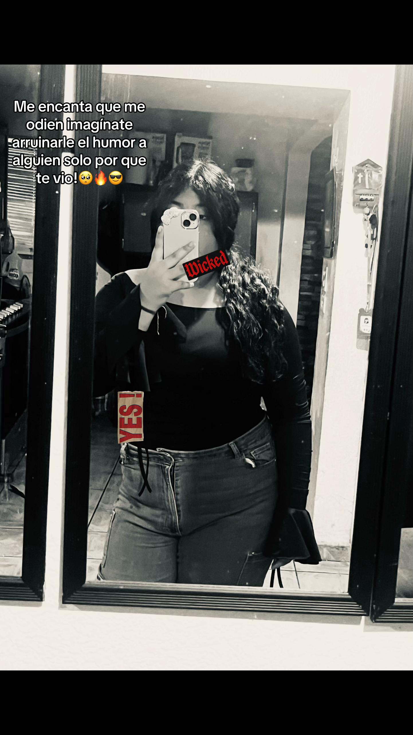 @adri_avila00