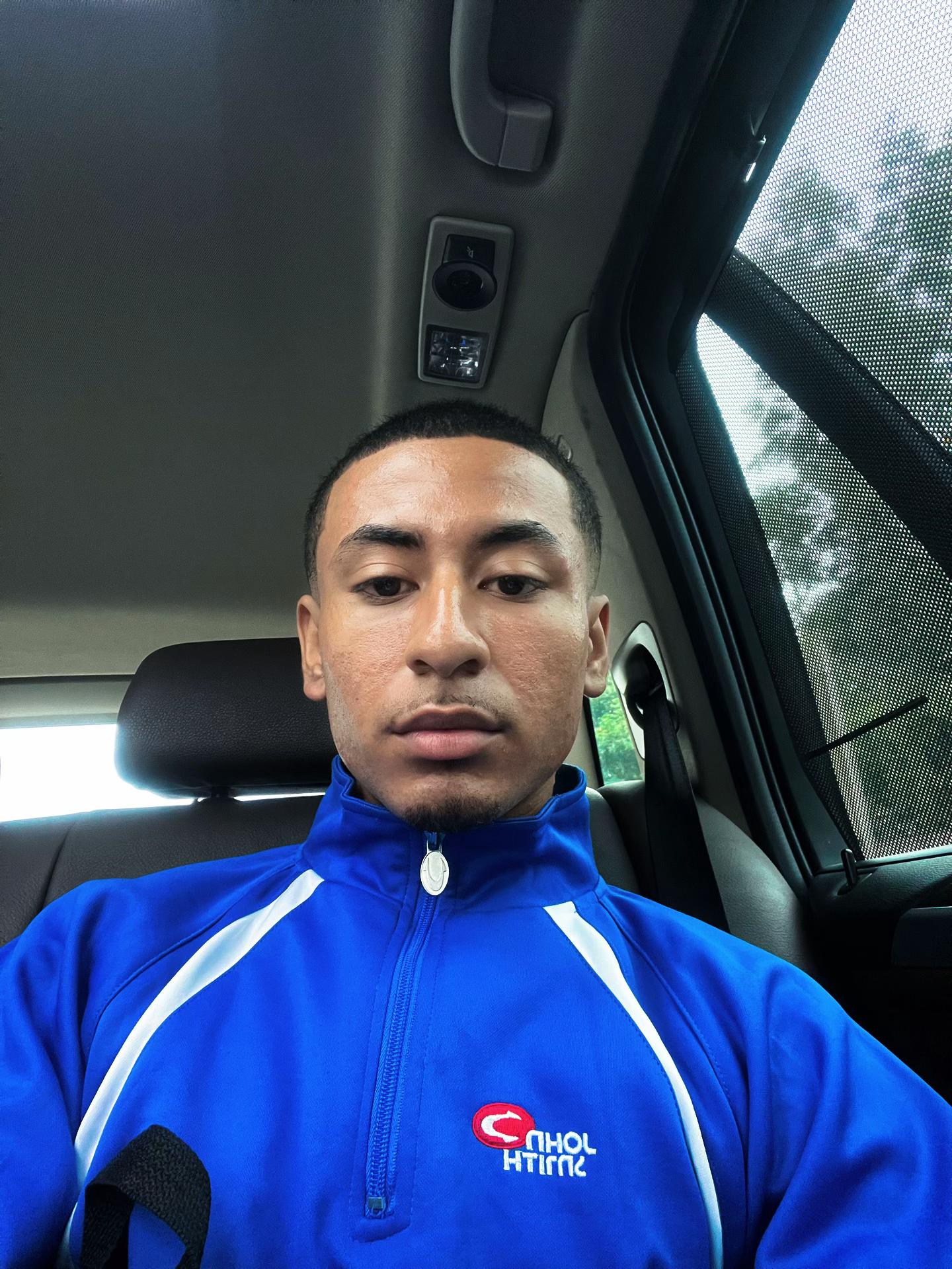 @Sam&Yuml; ♛