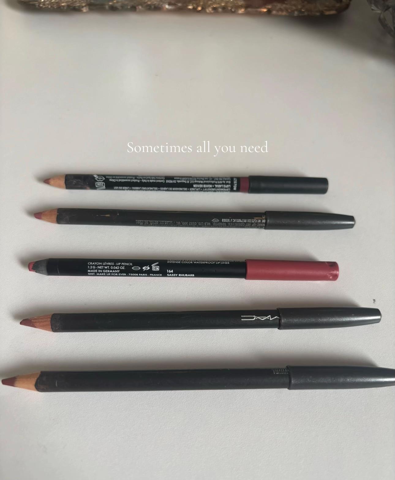 @<3