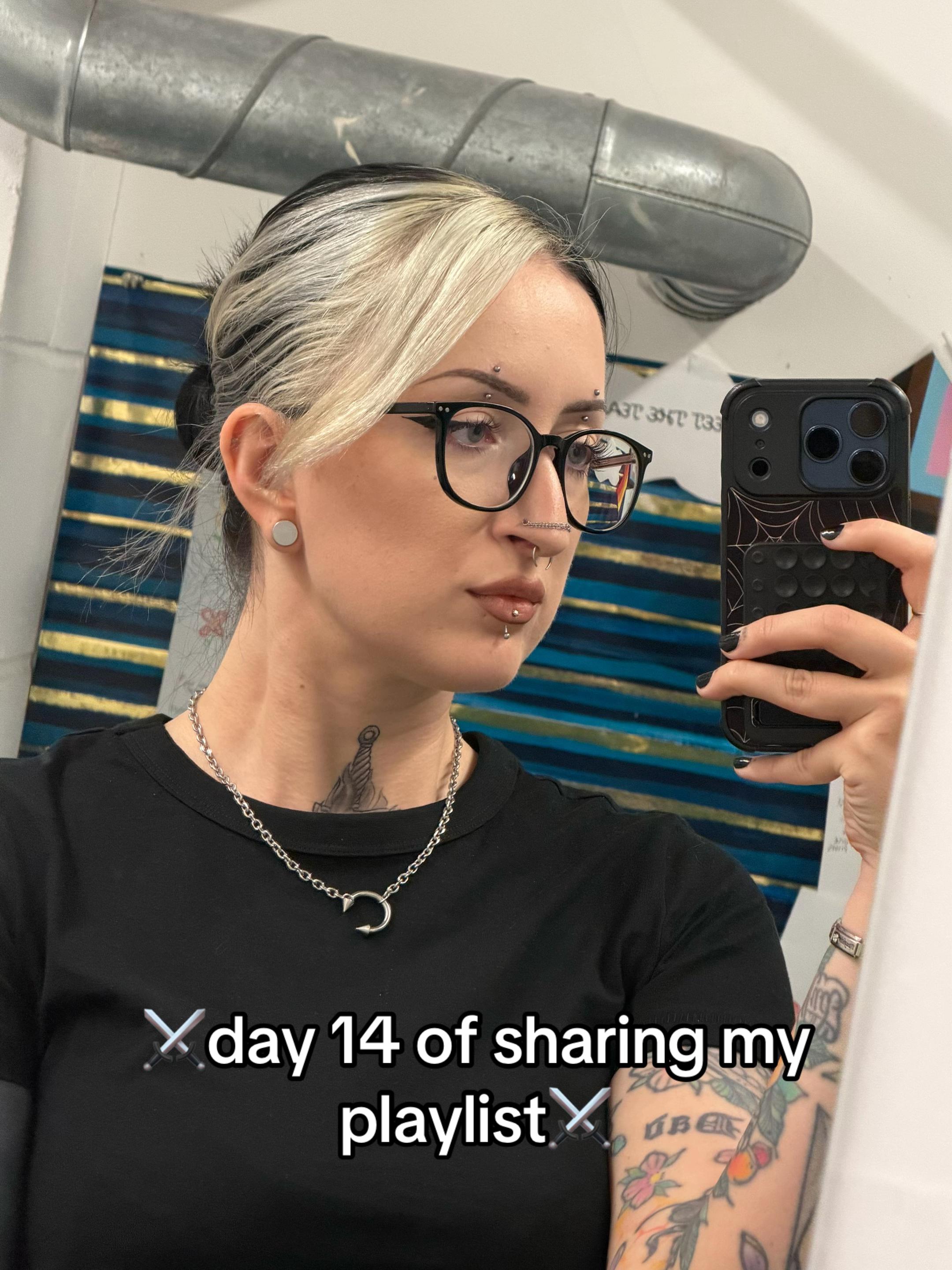 @skunkboii__