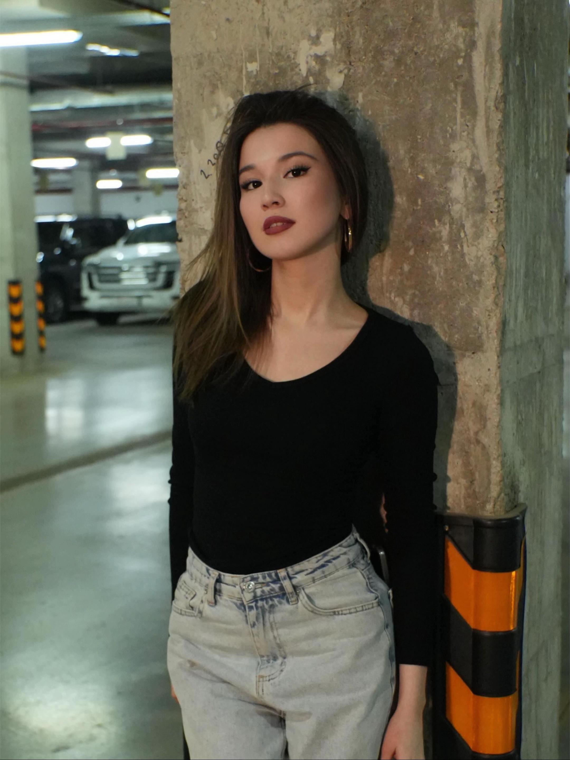 @adilya