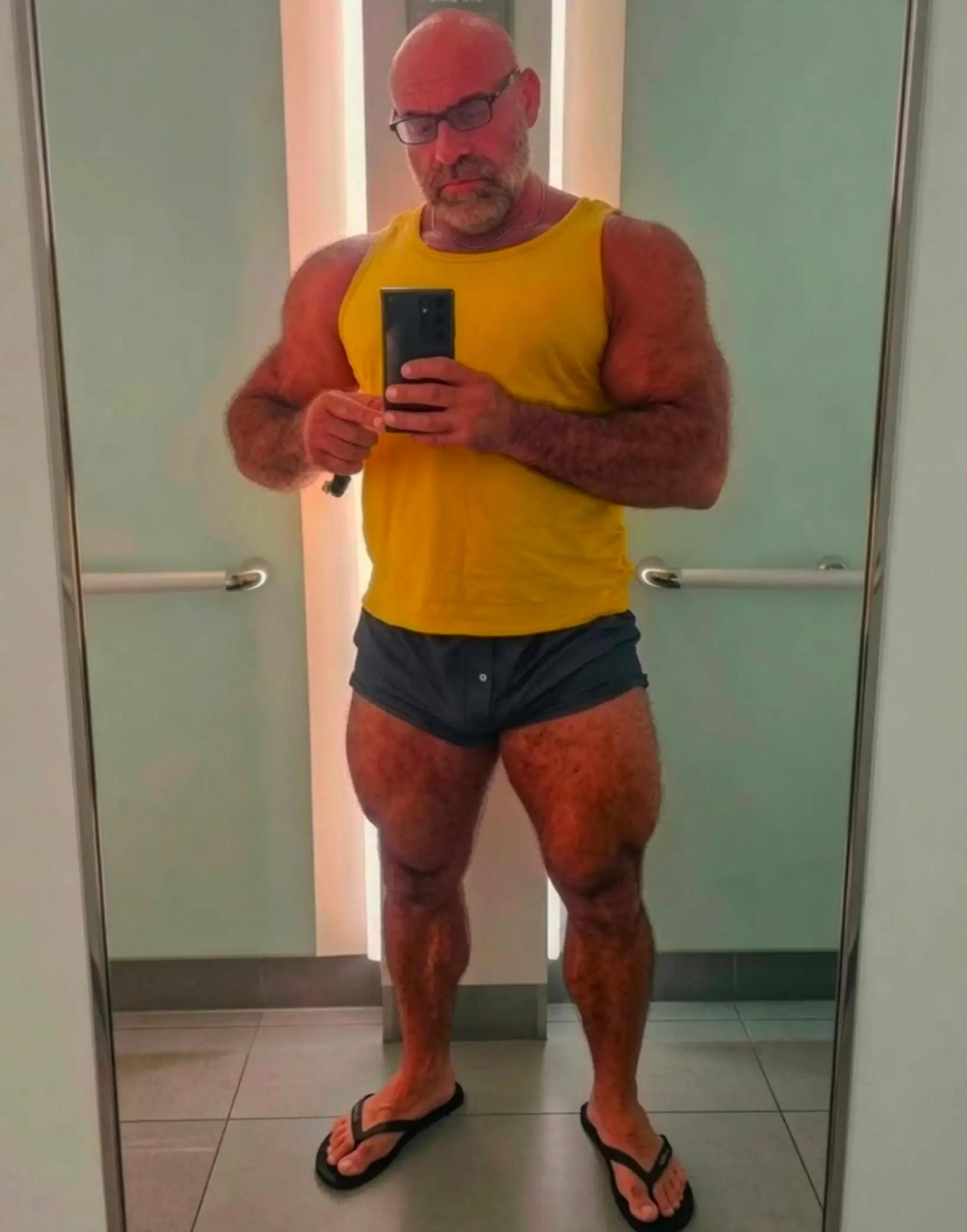 @muscledaddies