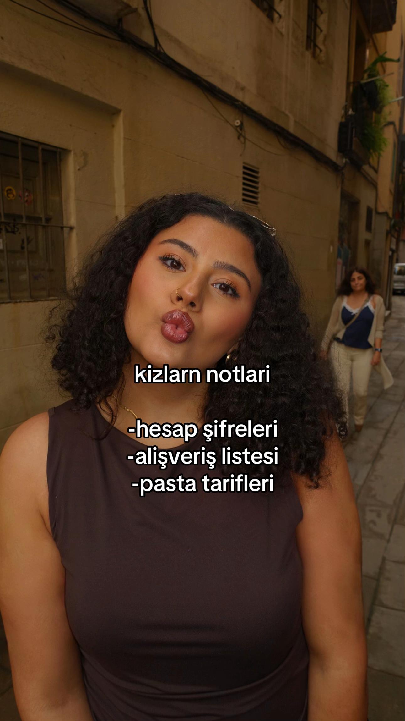 @Ay🌙