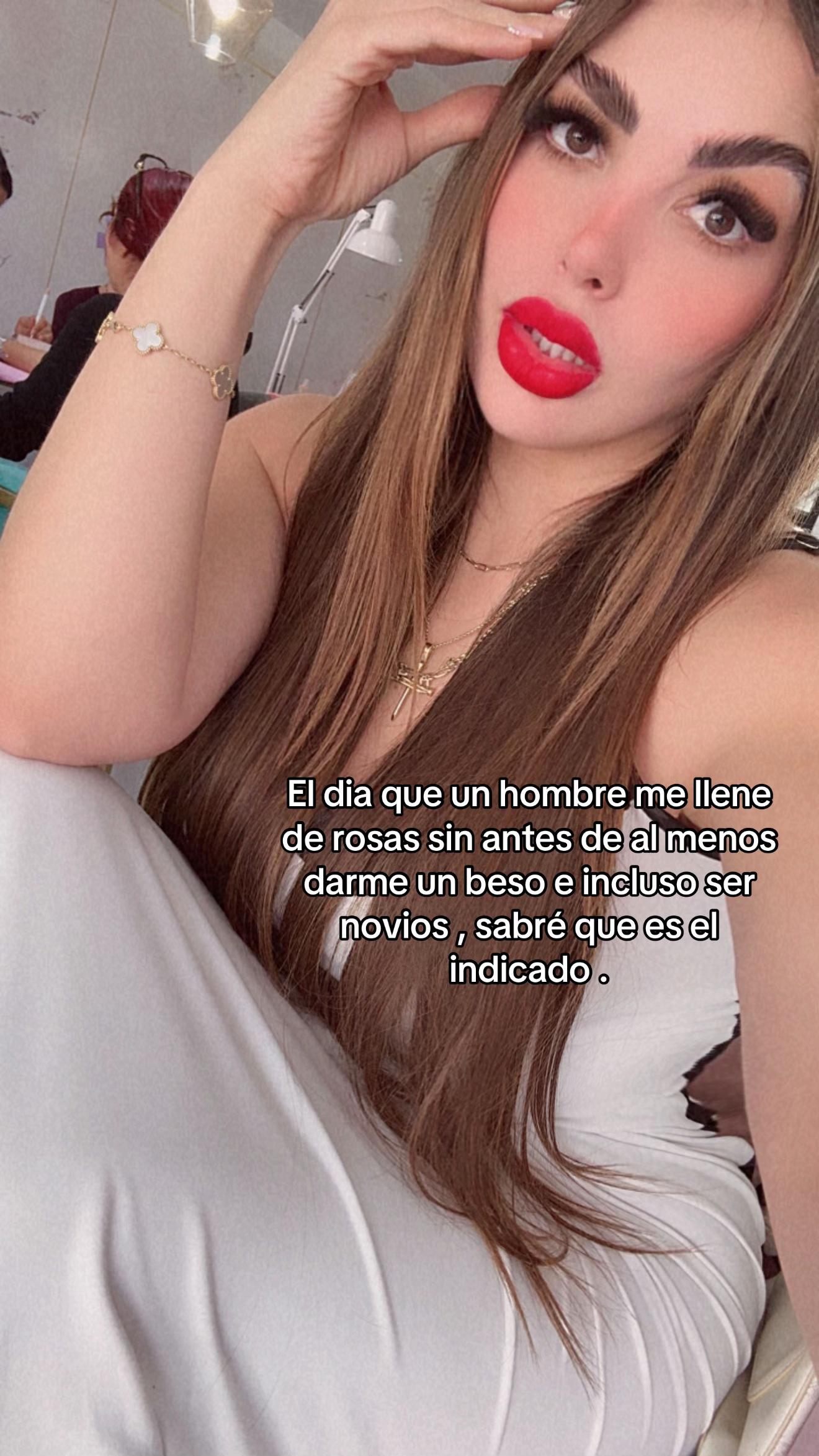 @vanesza_hurtado