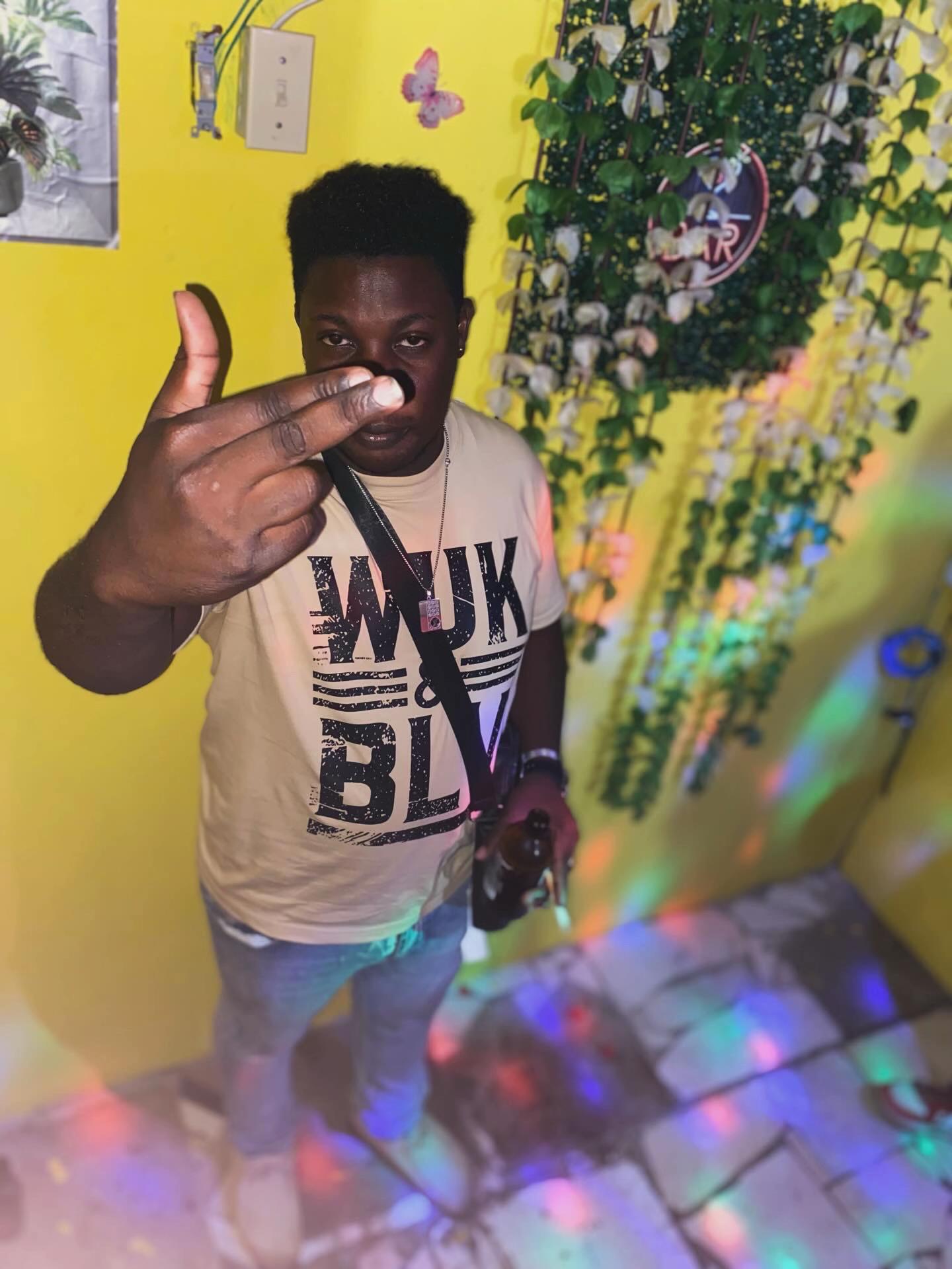 @DJ BӨB&Lambda;JӨ&Sigma;🎚🧪THE BƏ&Auml;ST🦍