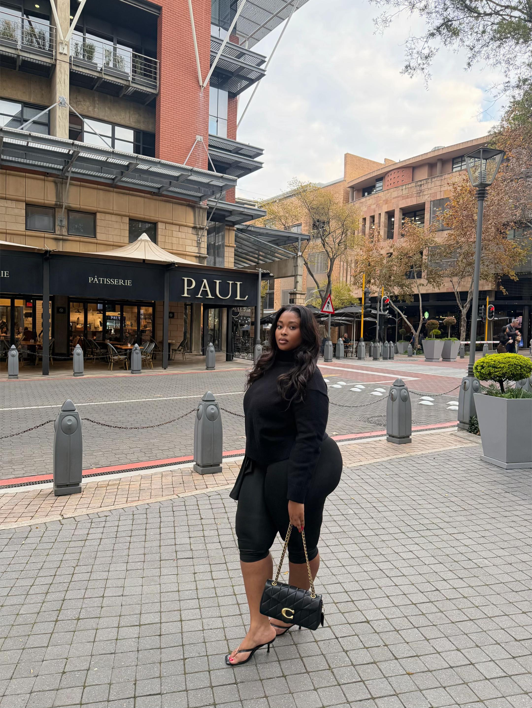@popi_nyawo