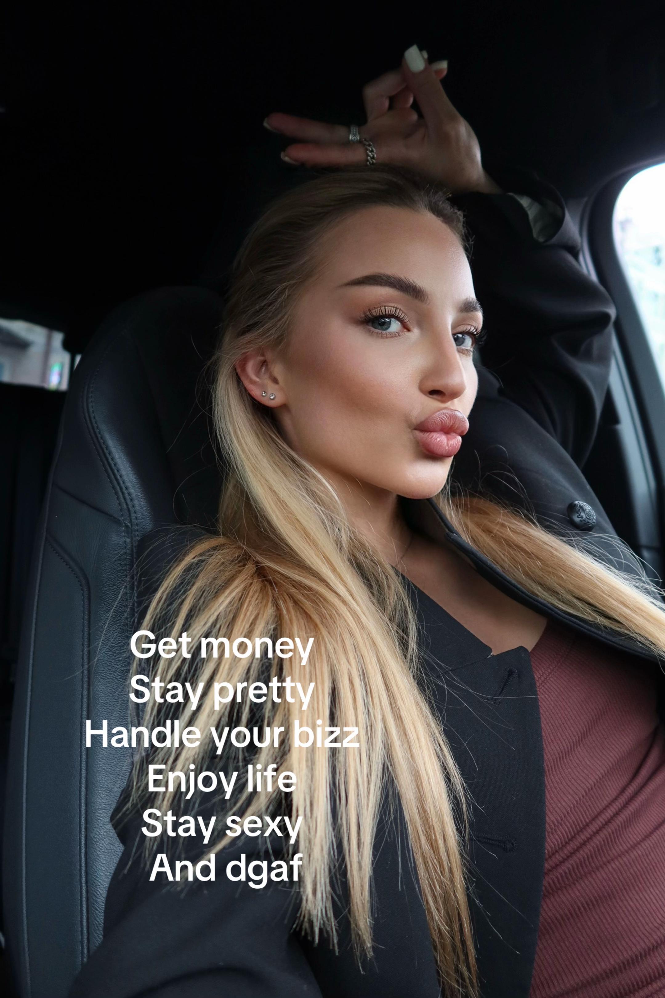 @Mariia Kravtsova