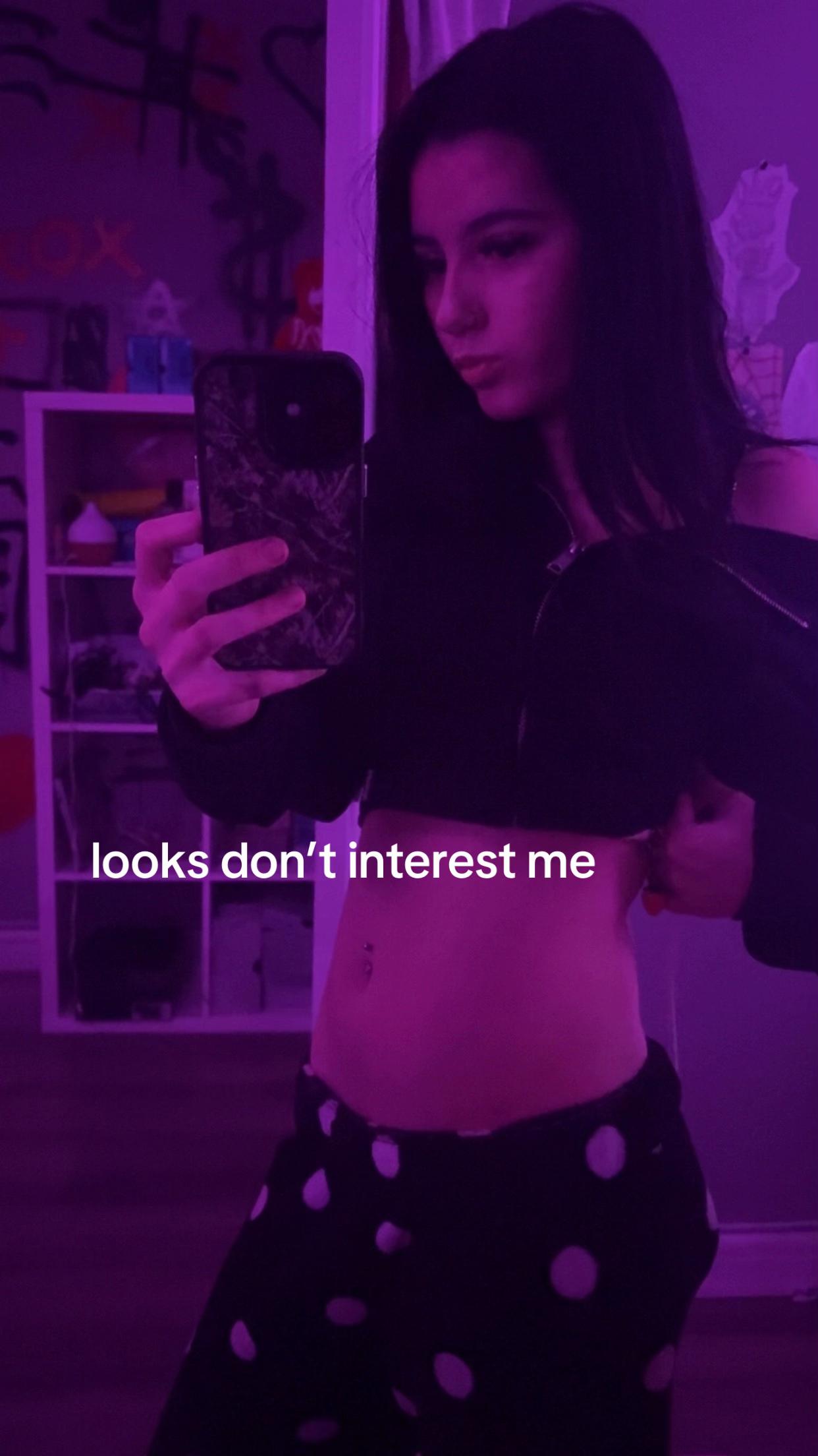 @𝓣𝓪𝔂𝓵𝓸𝓻