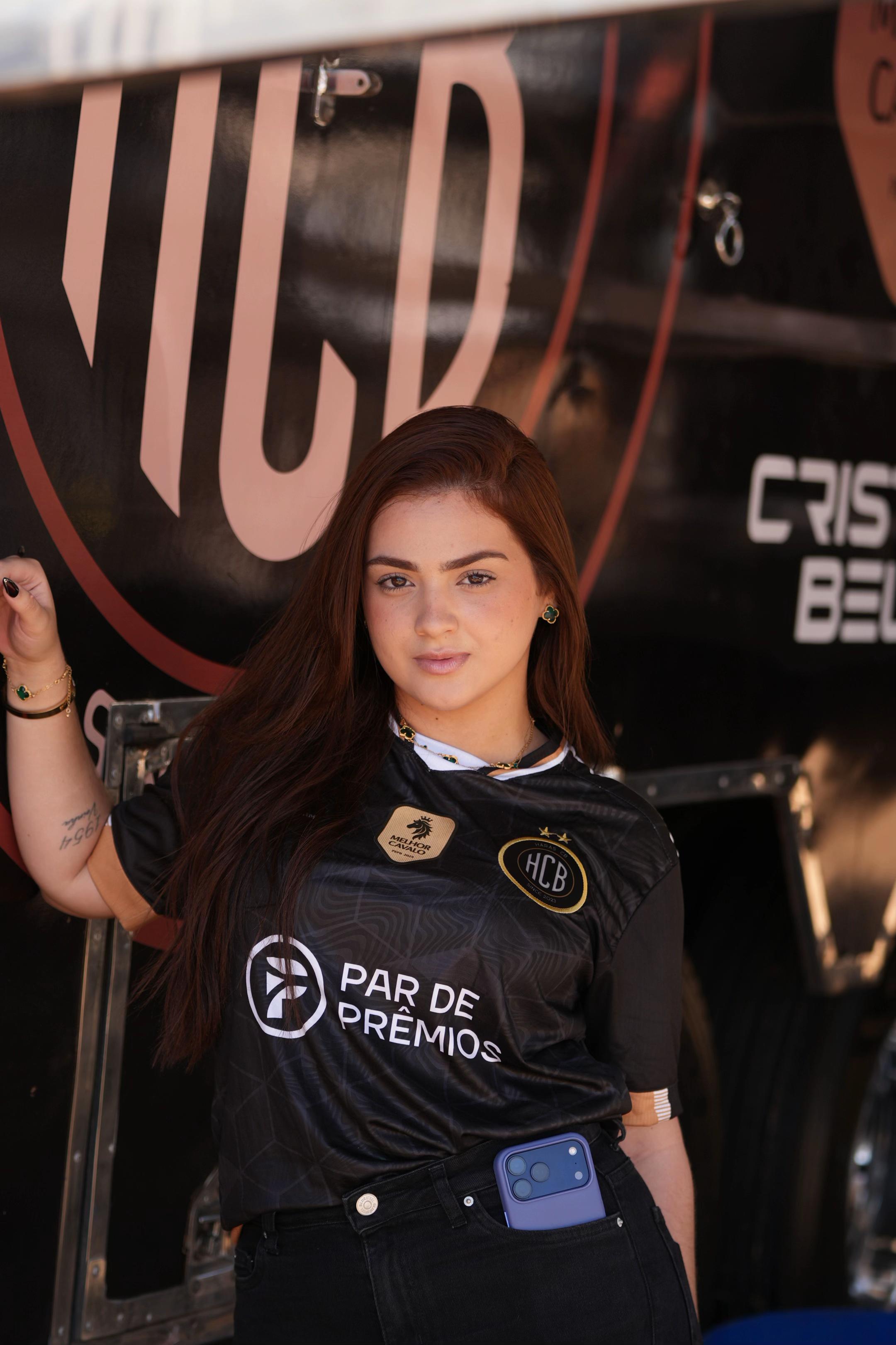 @carlaqueiroz