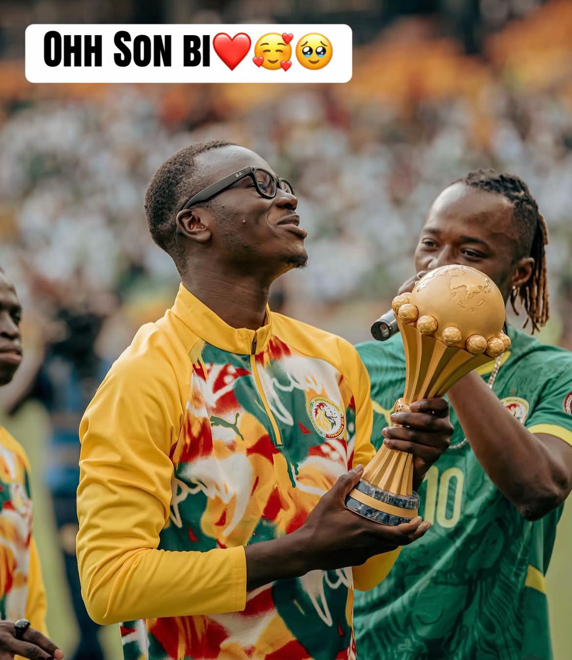 @PAPEGUEYE2442
