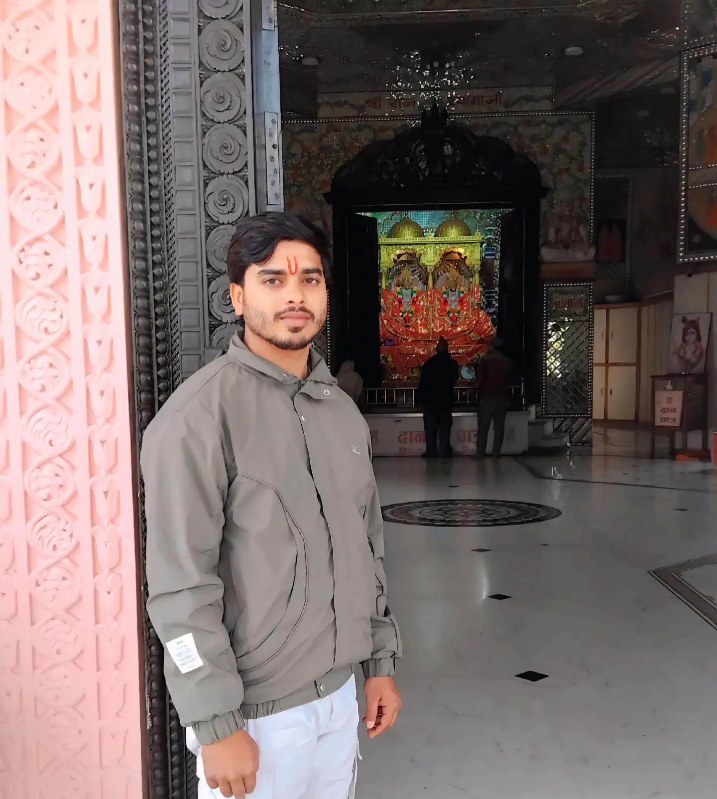 @Aman_Nayak💫
