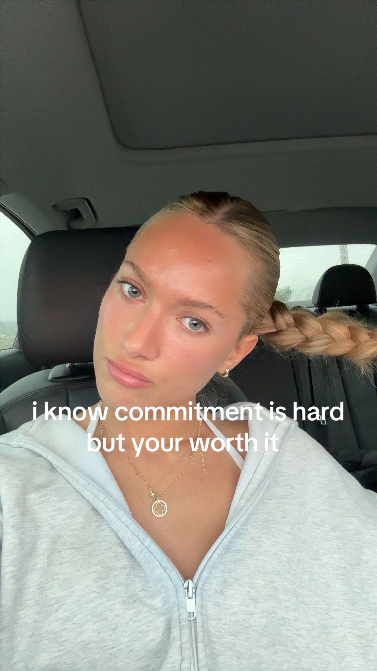 @Ella🦋