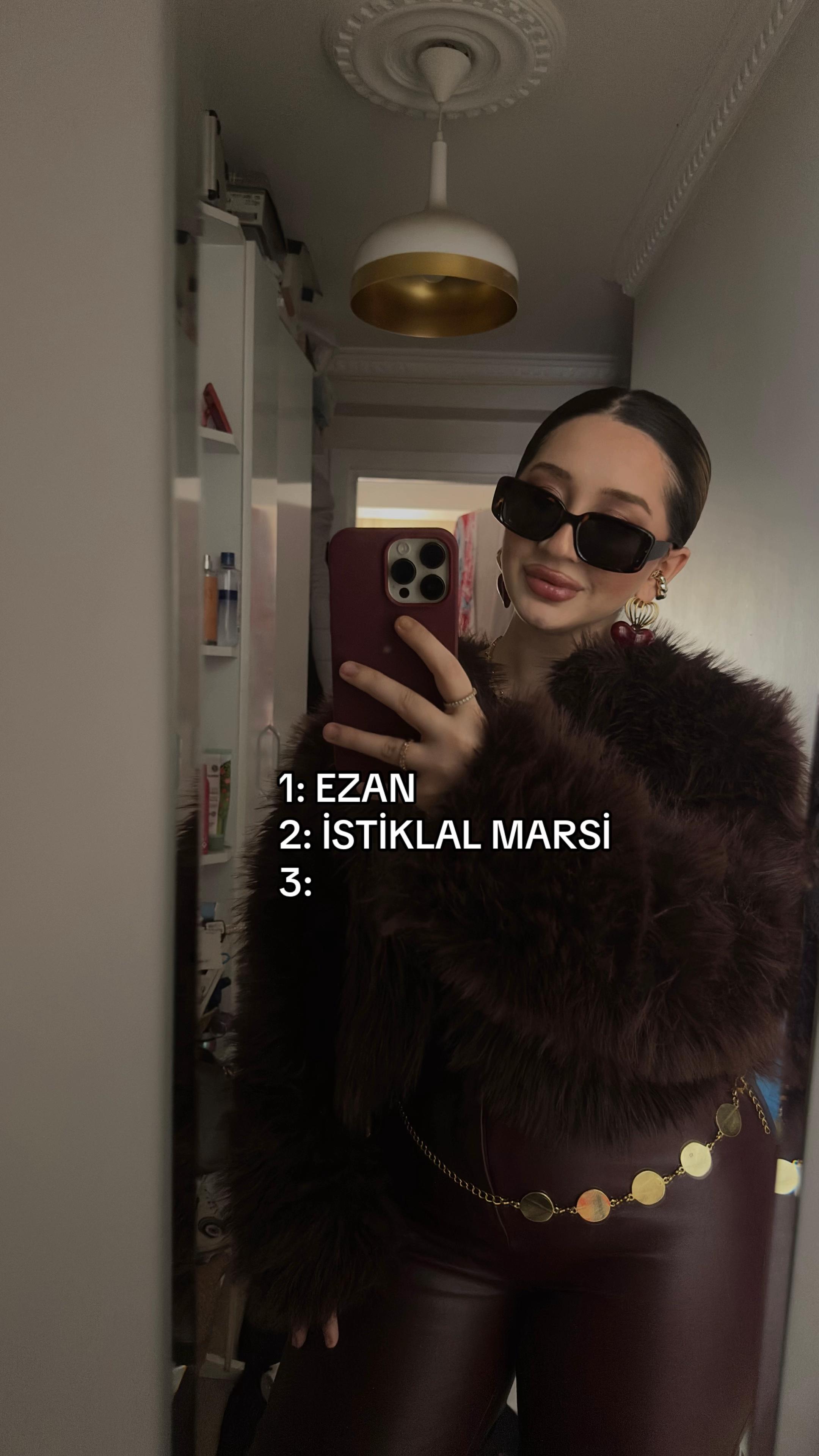 @Naz yapiyosun