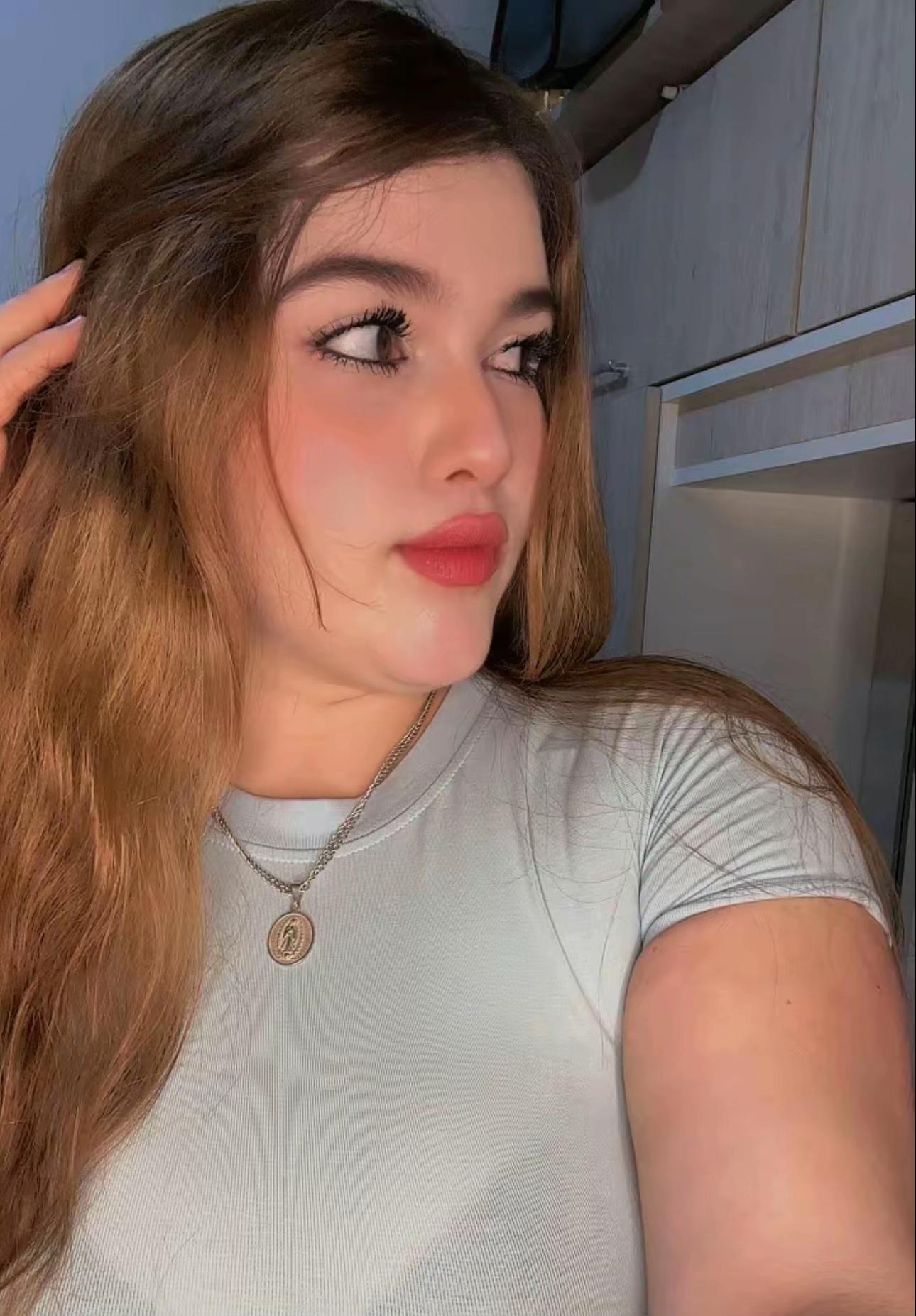 @María